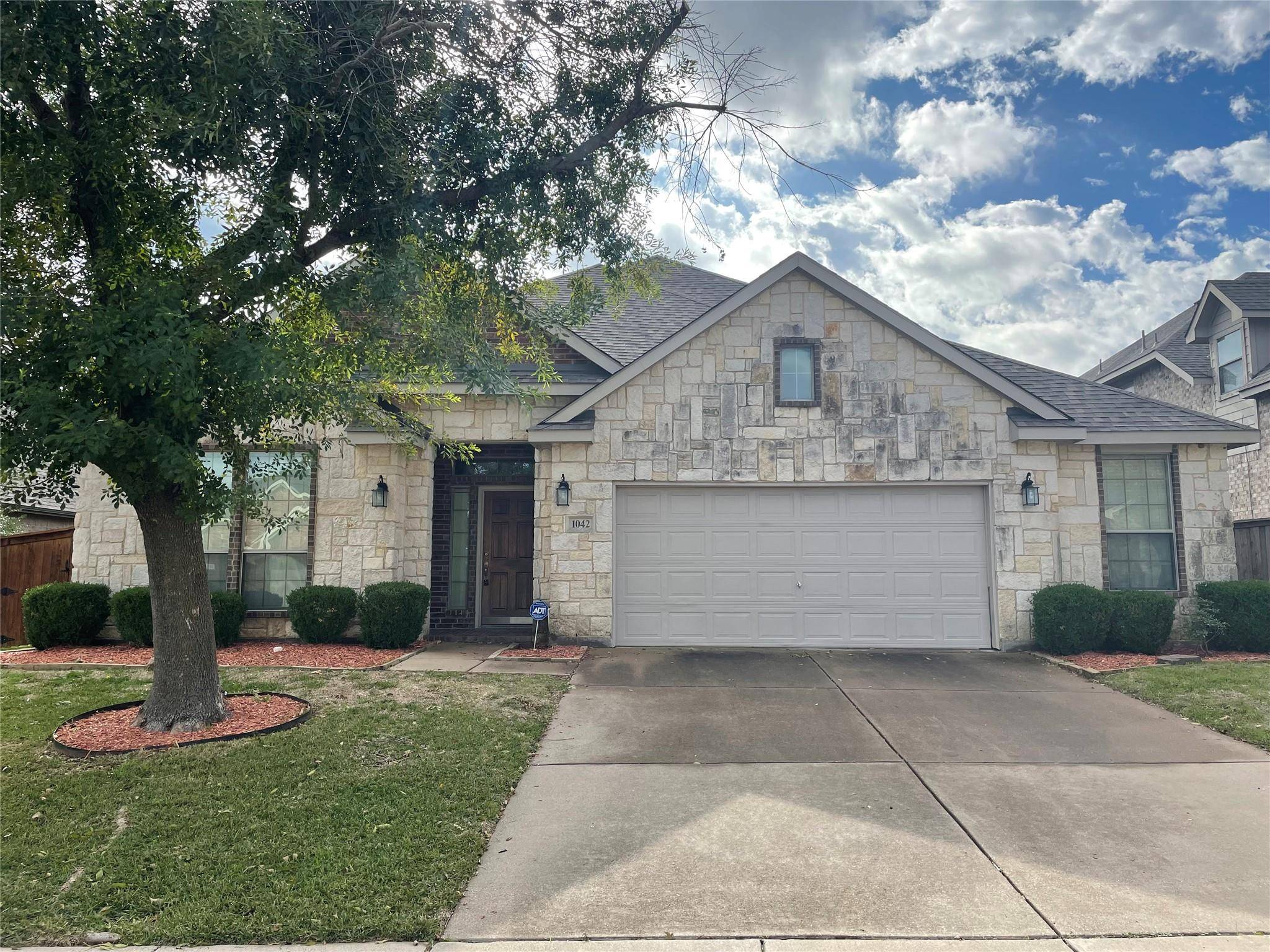 Cedar Hill, TX 75104,1042 Fieldstone Drive