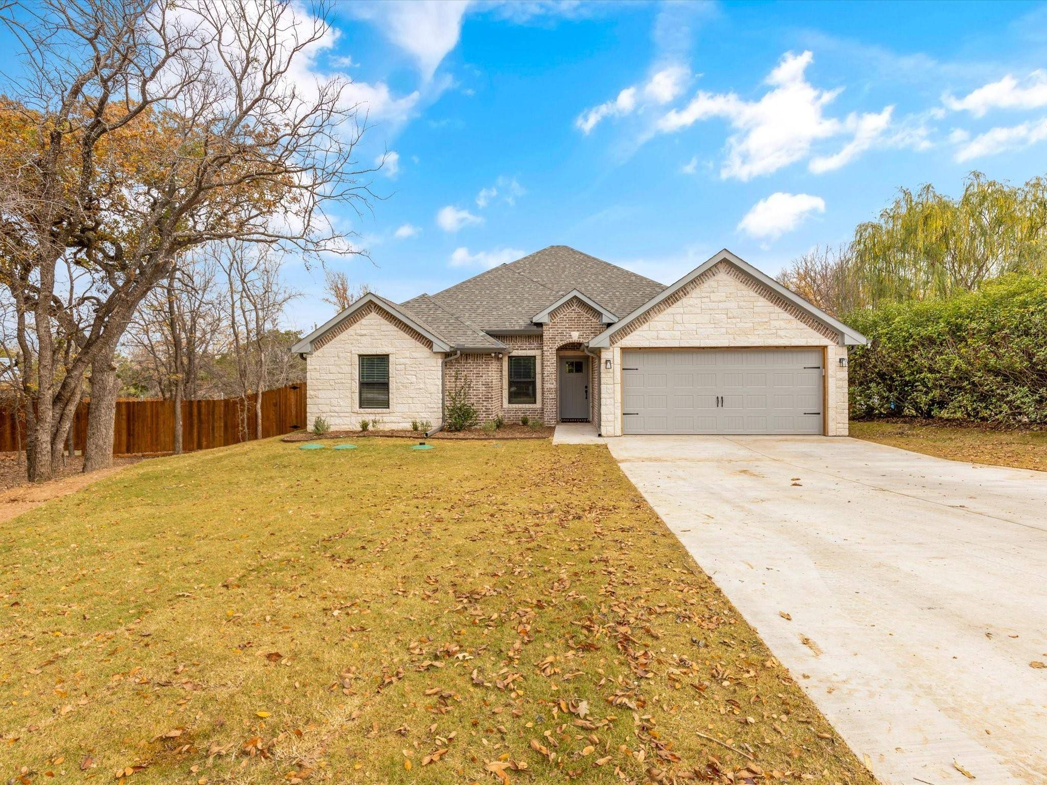 Granbury, TX 76049,300 Yucca Court