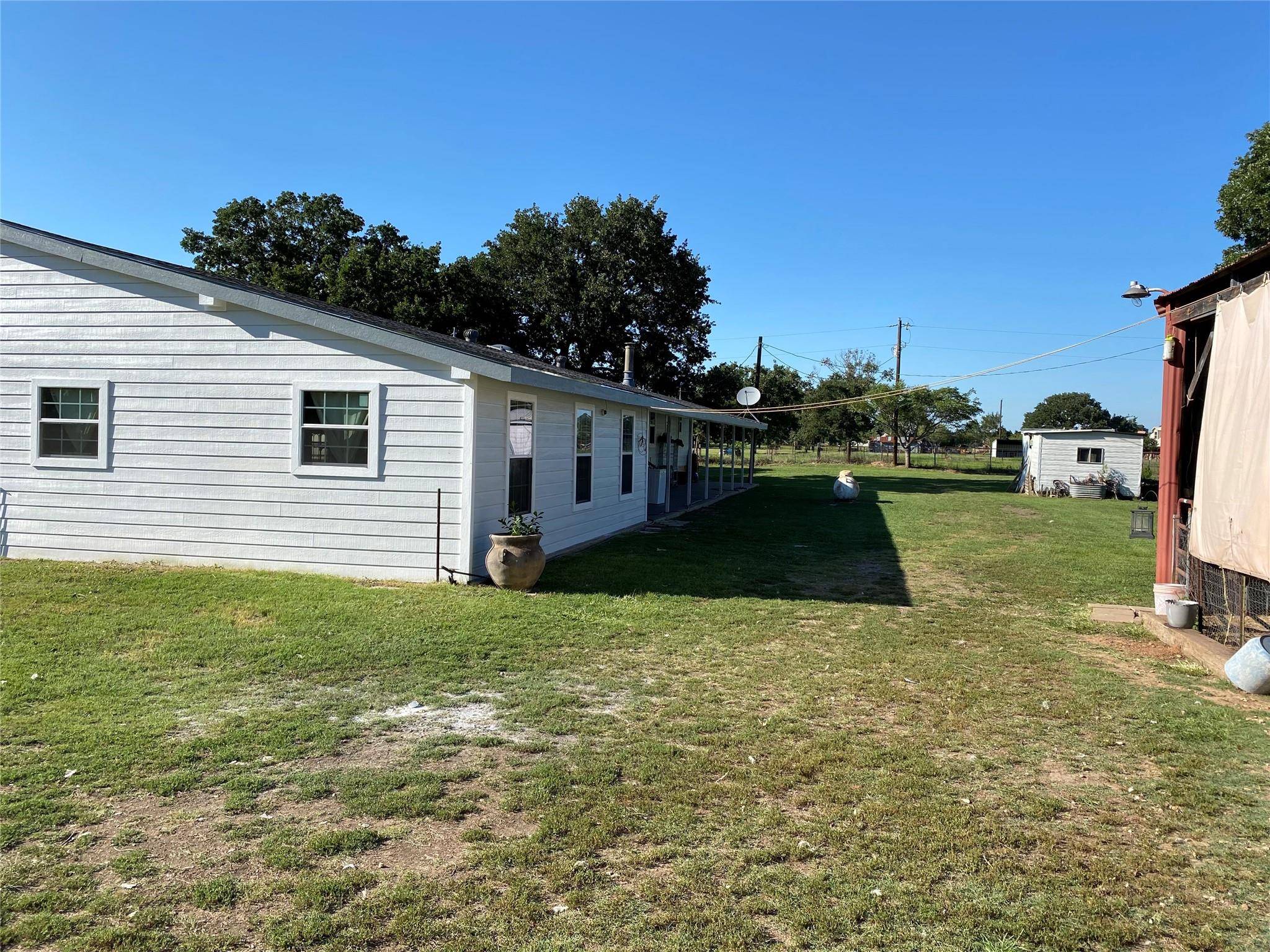 Kemp, TX 75143,317 County Road 2404