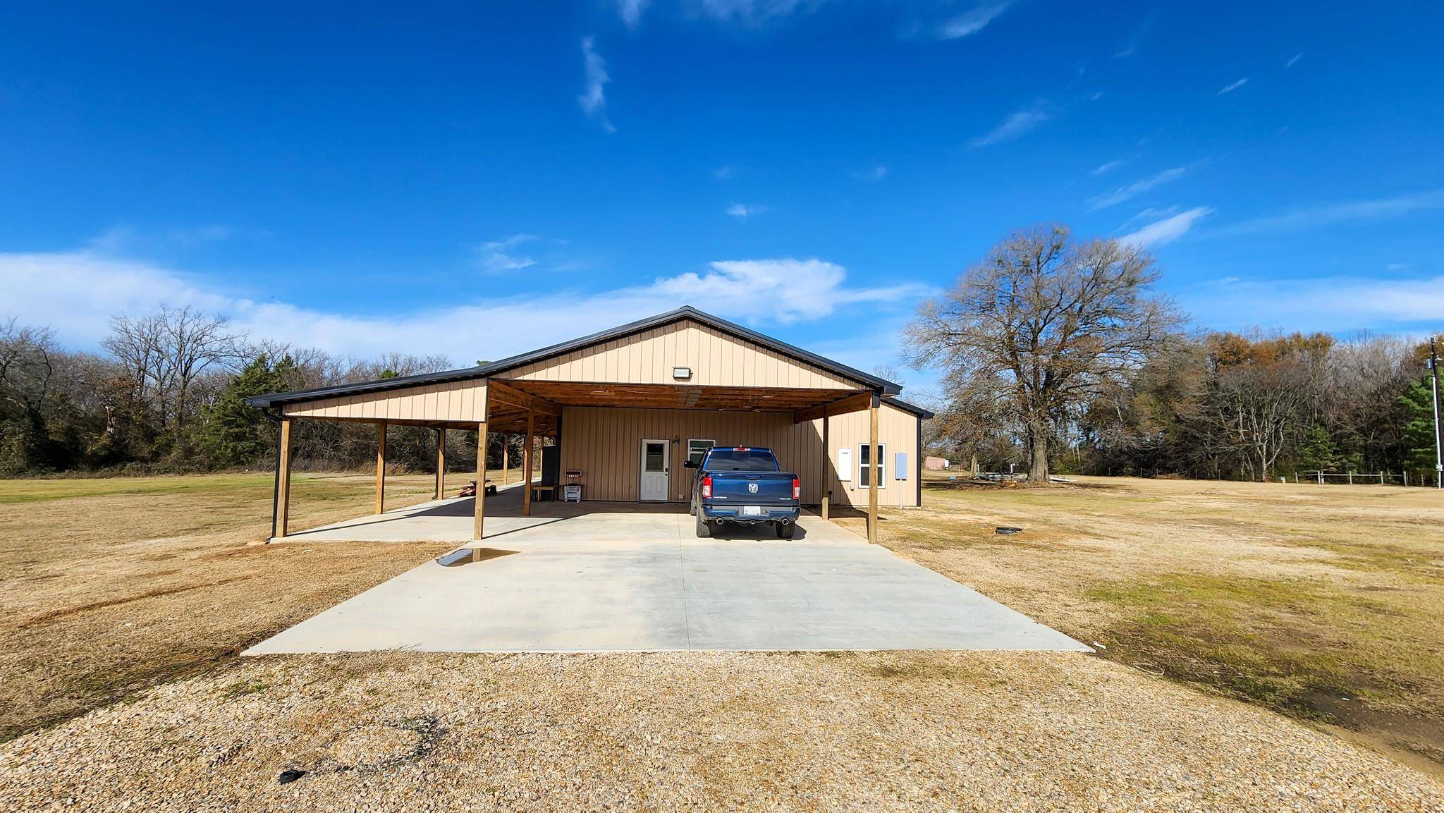 Saltillo, TX 75478,1021 County Road Sw 3055