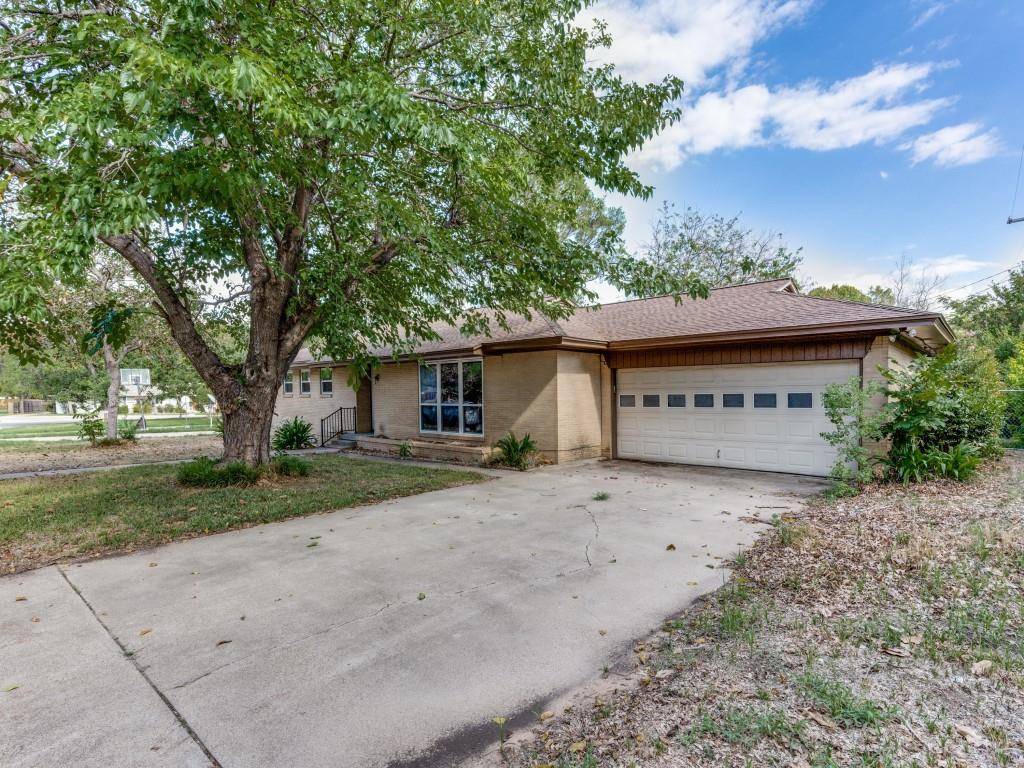 Cleburne, TX 76033,1203 Loma Alta Place