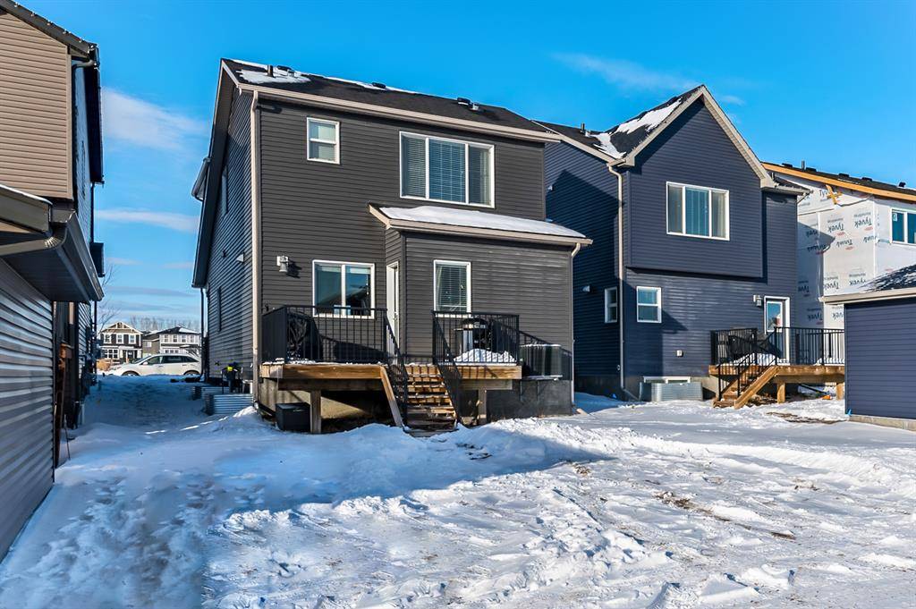 Okotoks, AB T1S5R9,107 Sandstone DR