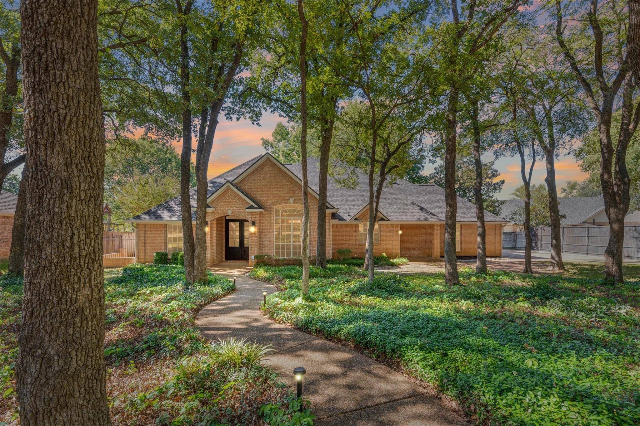 Keller, TX 76248,812 Greenbriar Drive