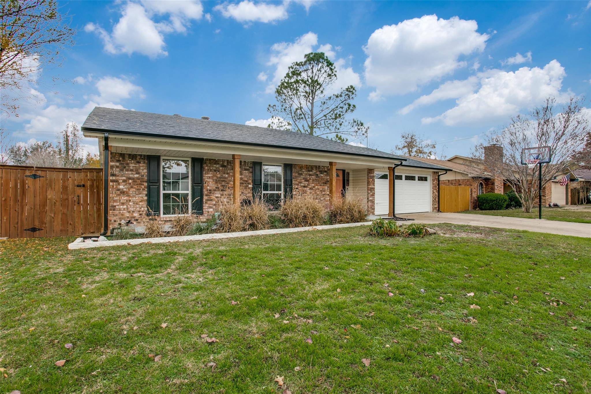 Bedford, TX 76021,3009 Spring Grove Drive