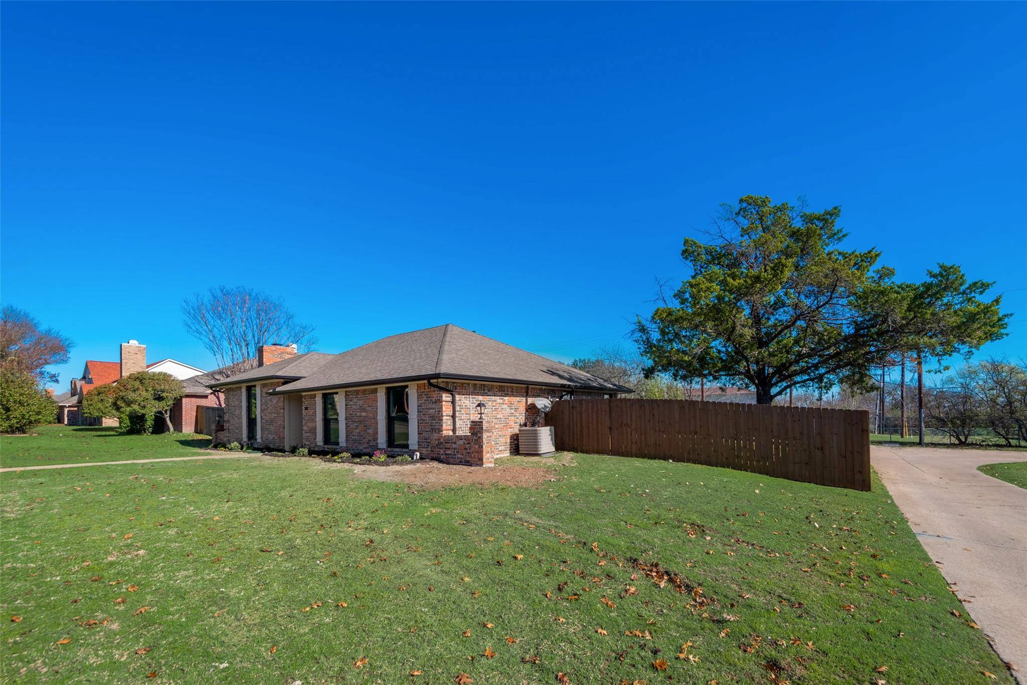 Desoto, TX 75115,171 Wildwood Drive