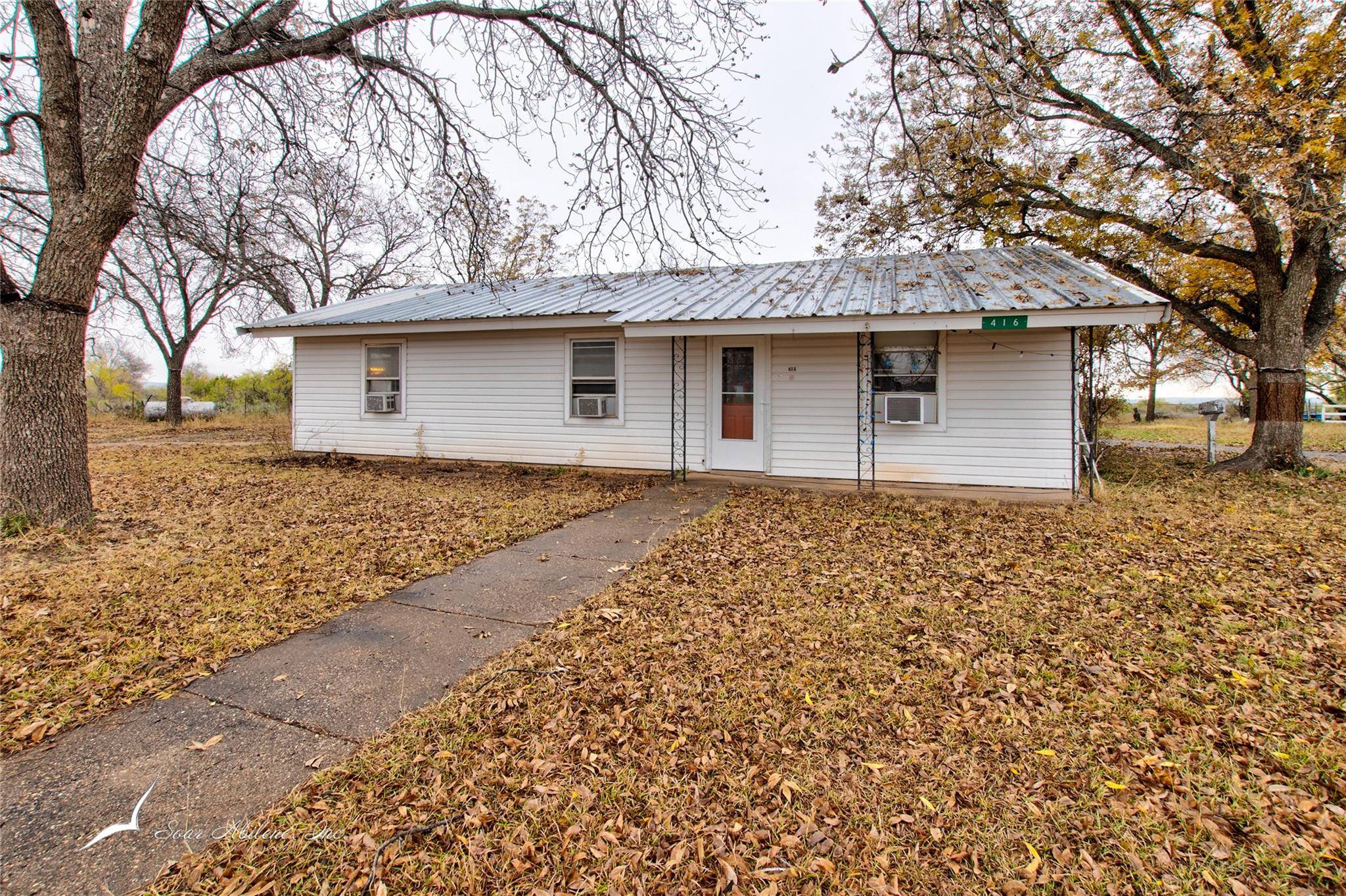 Blackwell, TX 79506,416 E Main Street