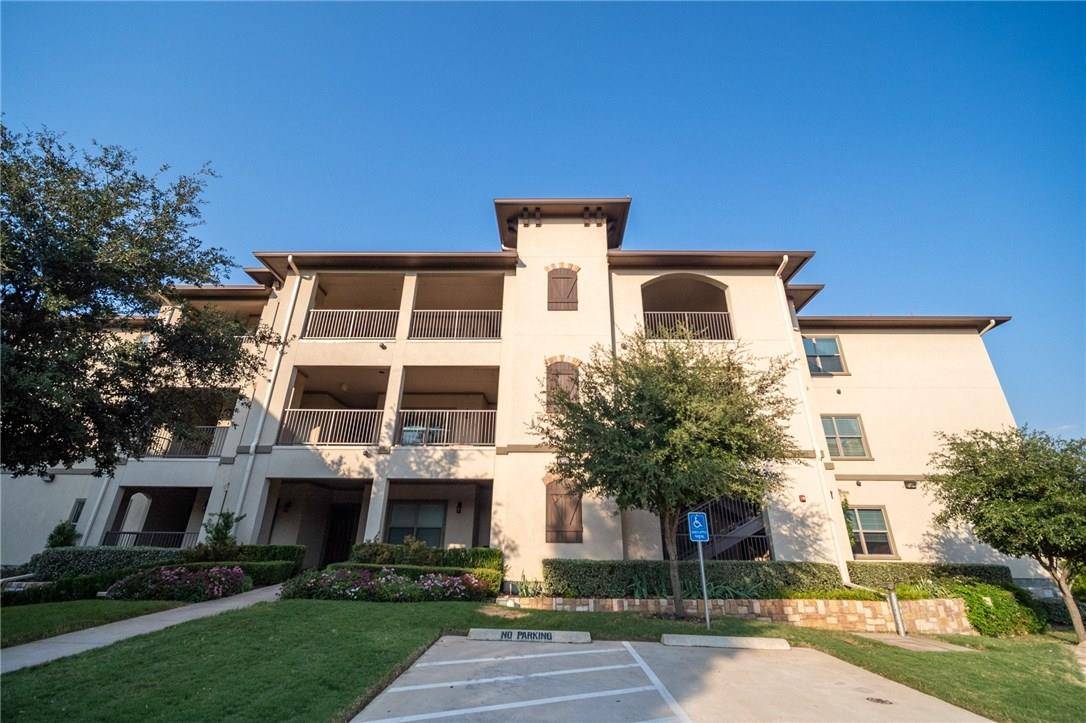 Lake Dallas, TX 75065,500 Waters Edge Drive #214