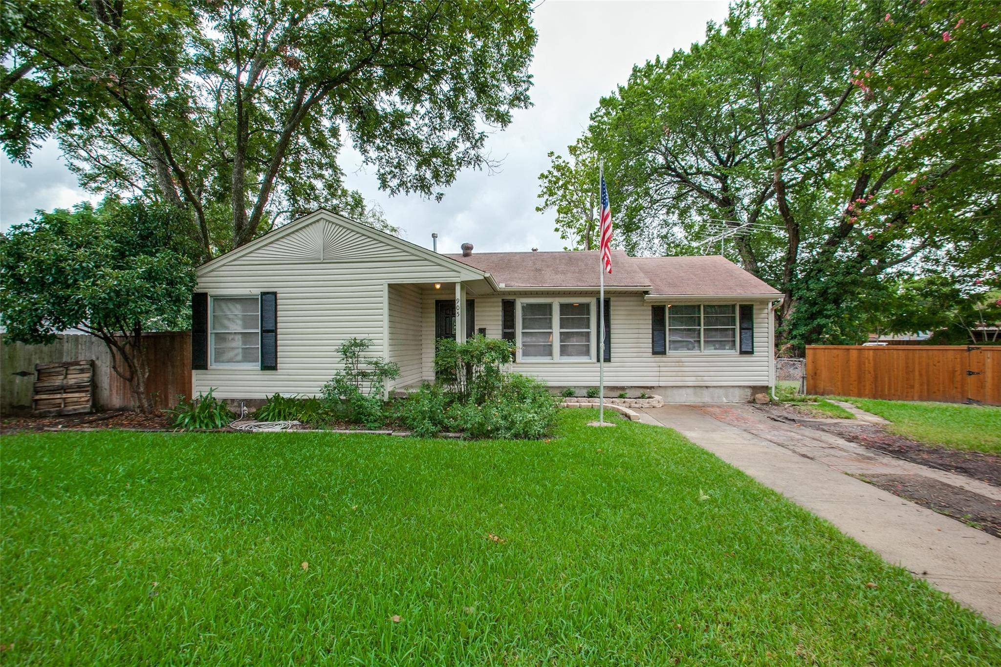 Garland, TX 75042,905 Brookside Drive