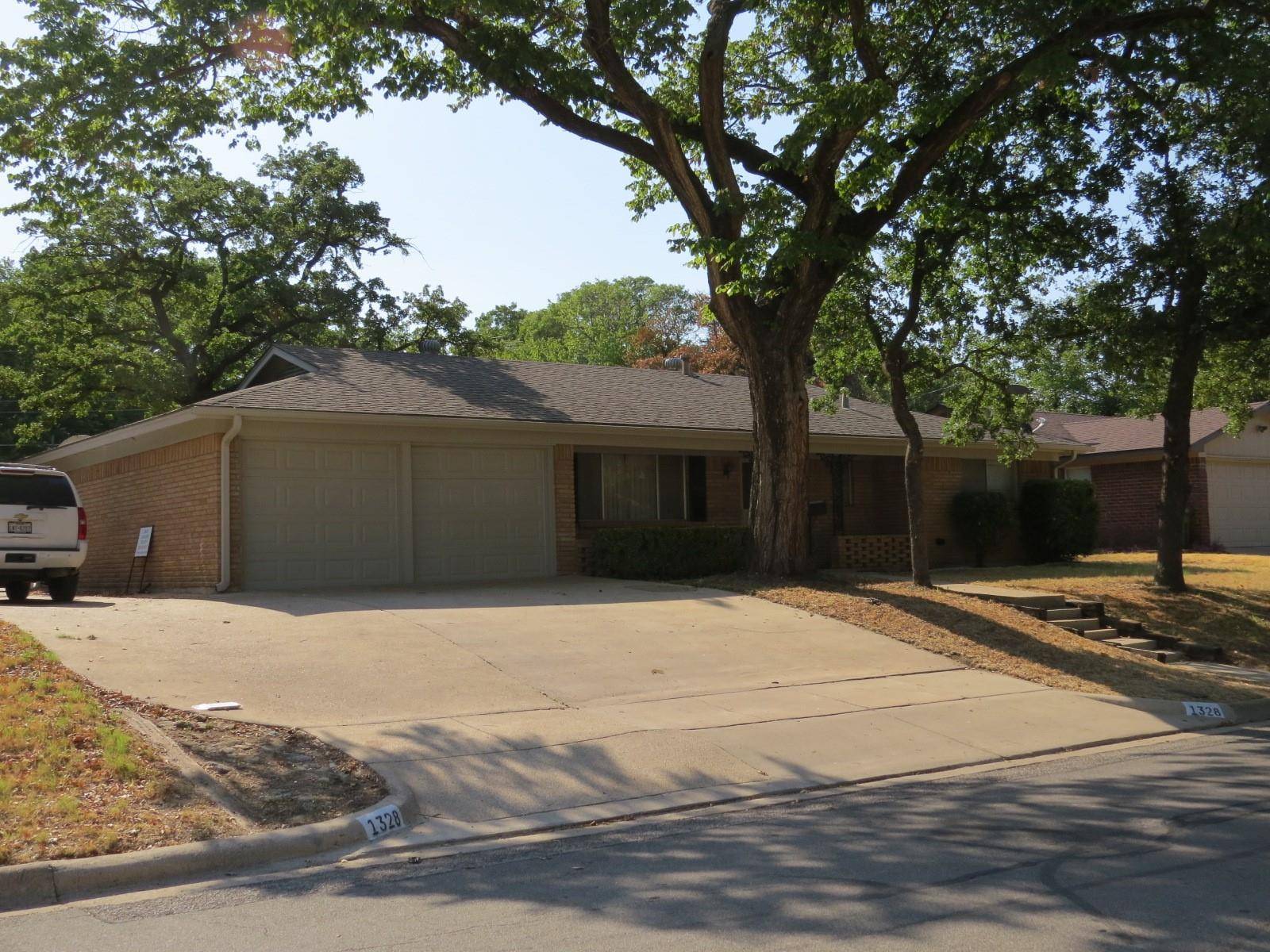 Hurst, TX 76053,1328 Brookside Drive