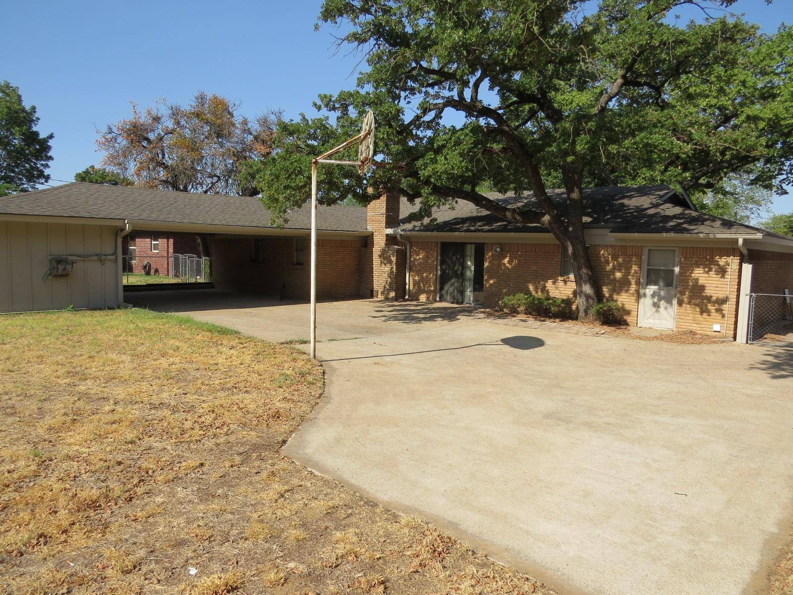 Hurst, TX 76053,1328 Brookside Drive