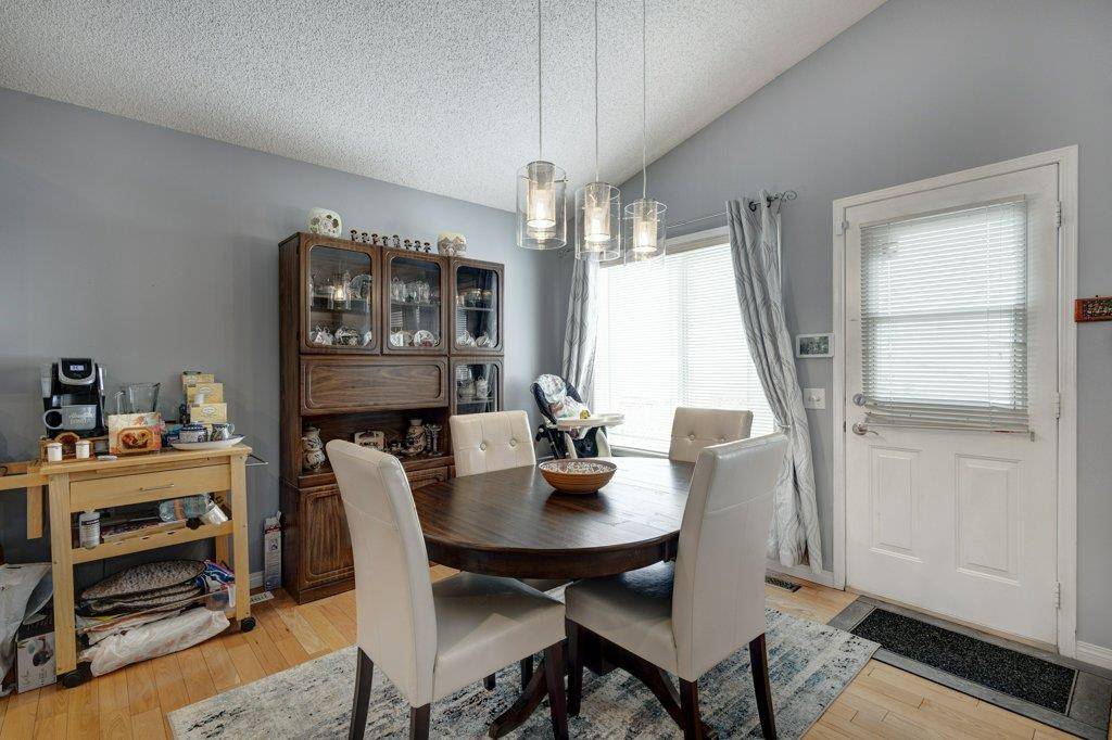 Calgary, AB T2Z 3M2,1110 Prestwick CIR SE