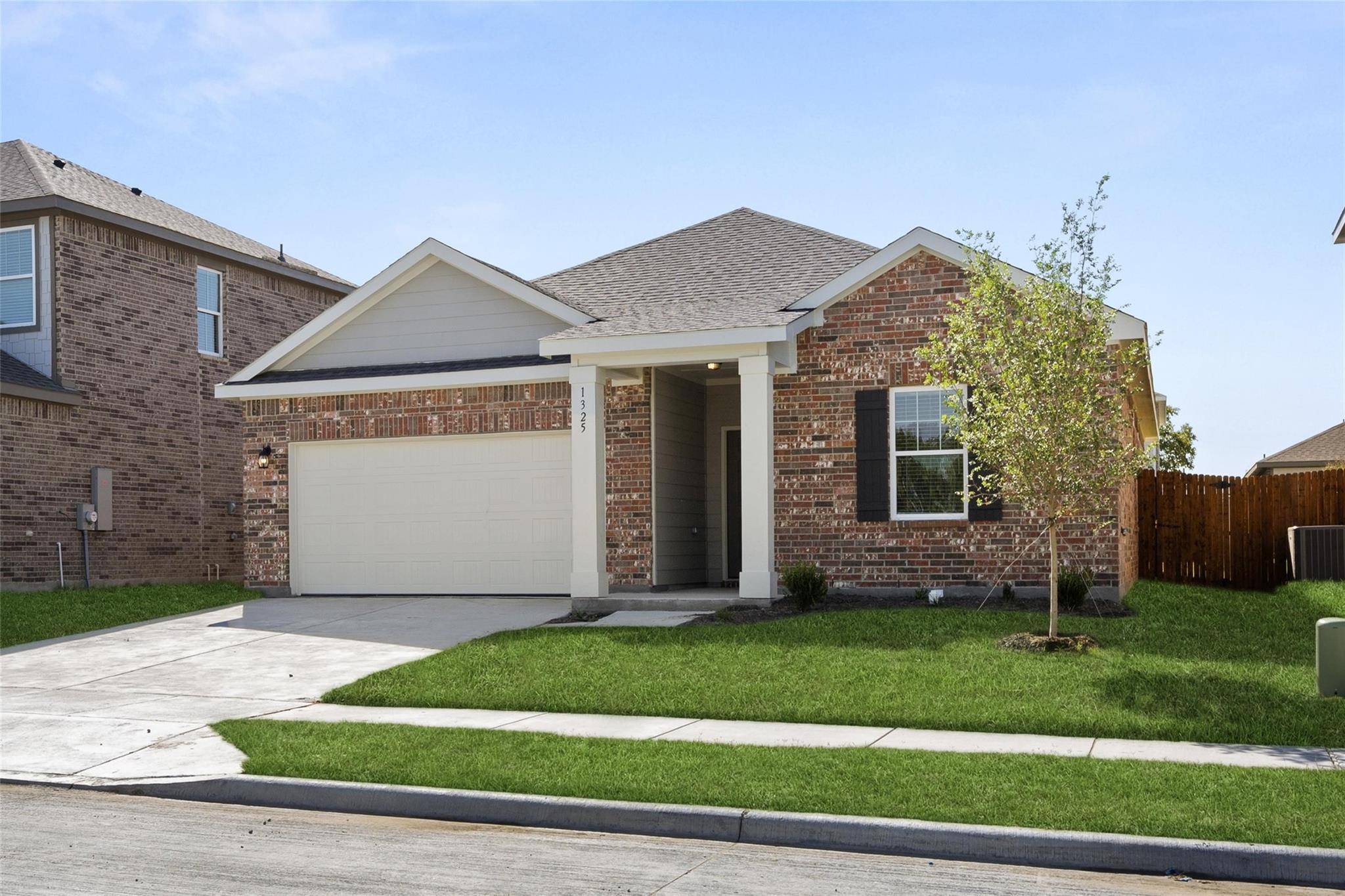 Fort Worth, TX 76052,1325 Gentle Creek Lane