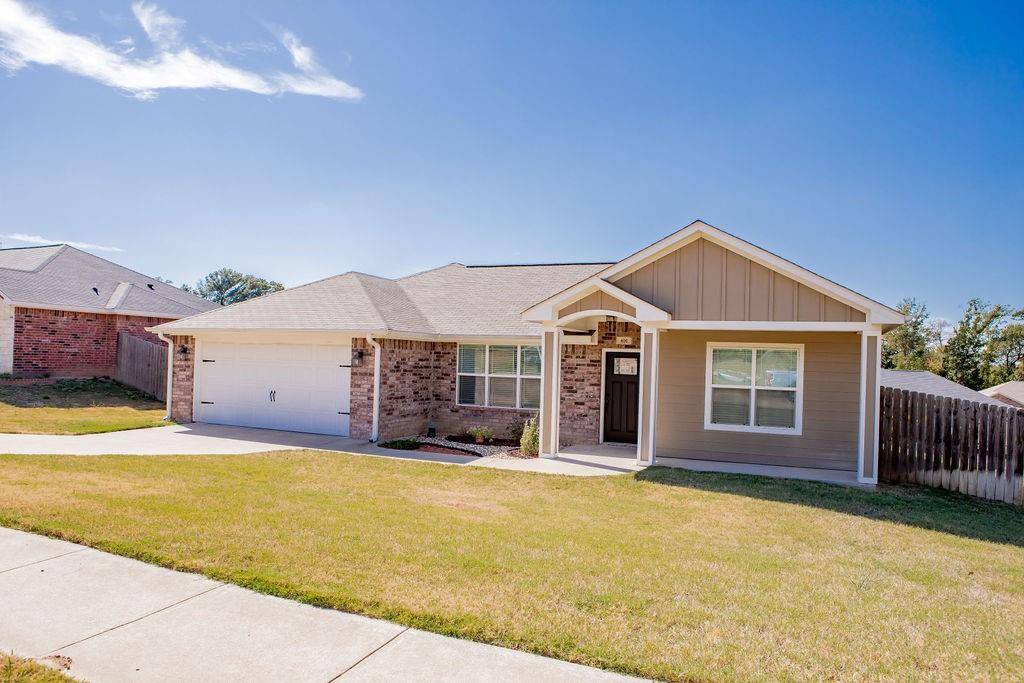 Lindale, TX 75771,406 Mission Crest Circle