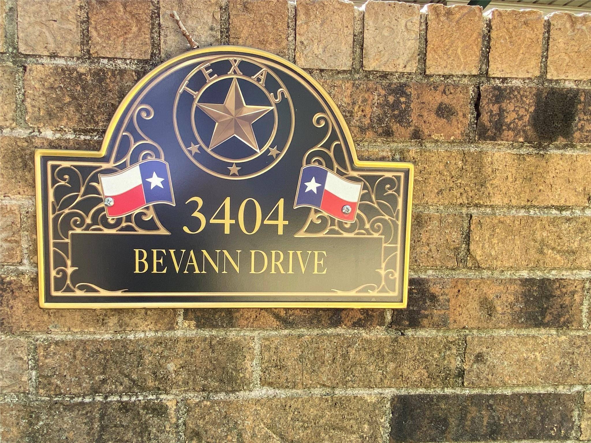 Farmers Branch, TX 75234,3404 Bevann Drive