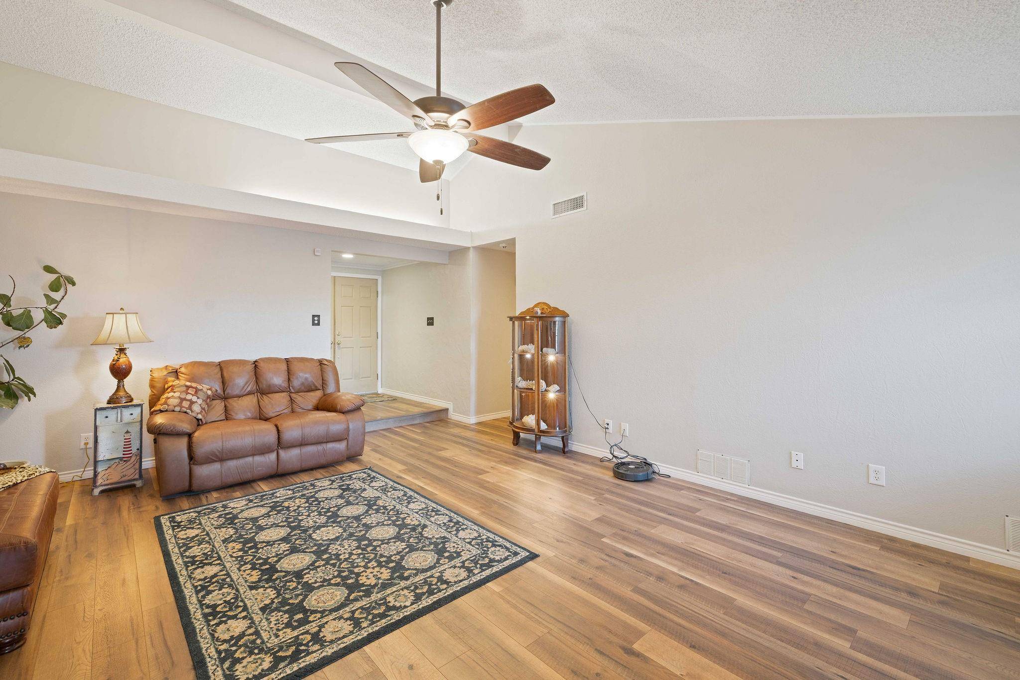 Mesquite, TX 75150,809 Via Balboa