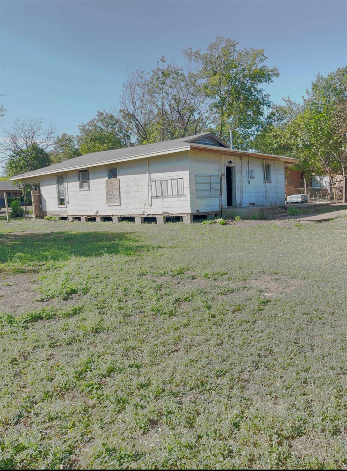 Alvarado, TX 76009,309 E Shelton Street