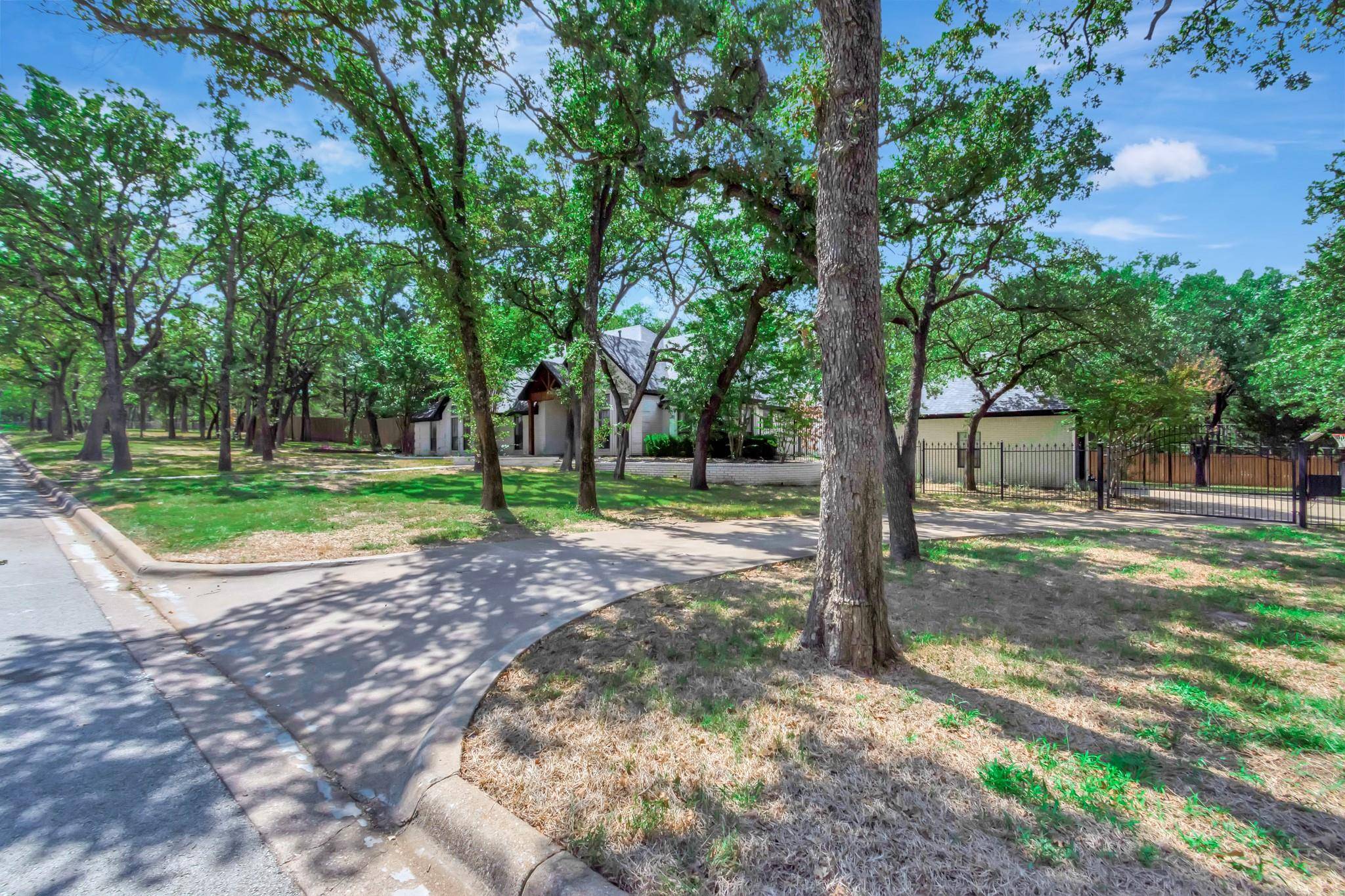 Southlake, TX 76092,1610 Heather Lane