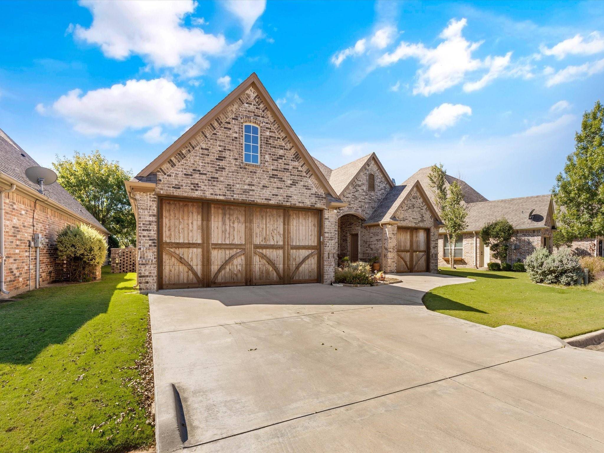 Granbury, TX 76049,5711 Pebble Beach Drive