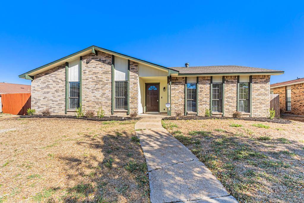 Dallas, TX 75249,7517 Ashcrest Lane