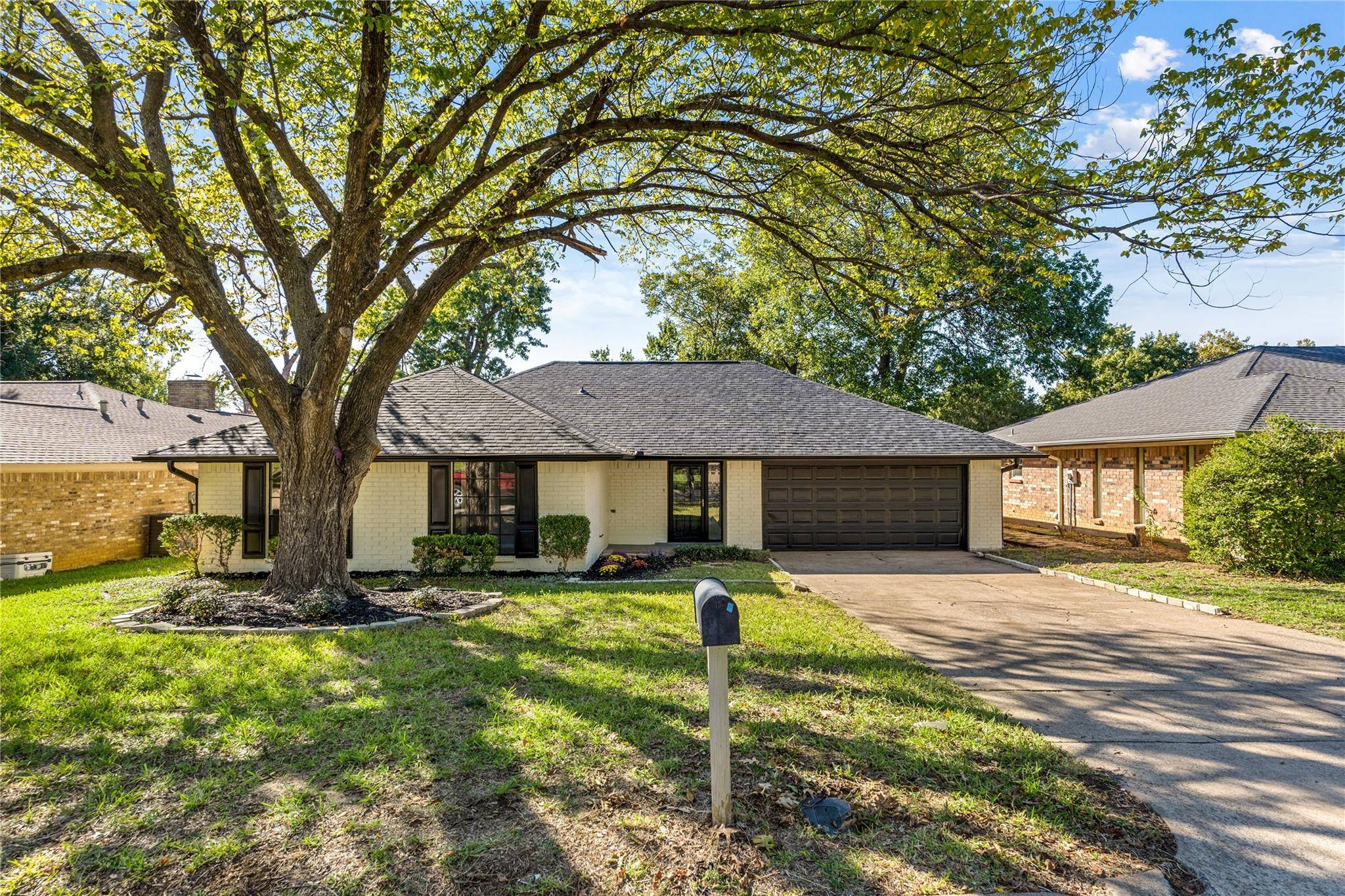 Arlington, TX 76015,3812 Lynbrook Lane