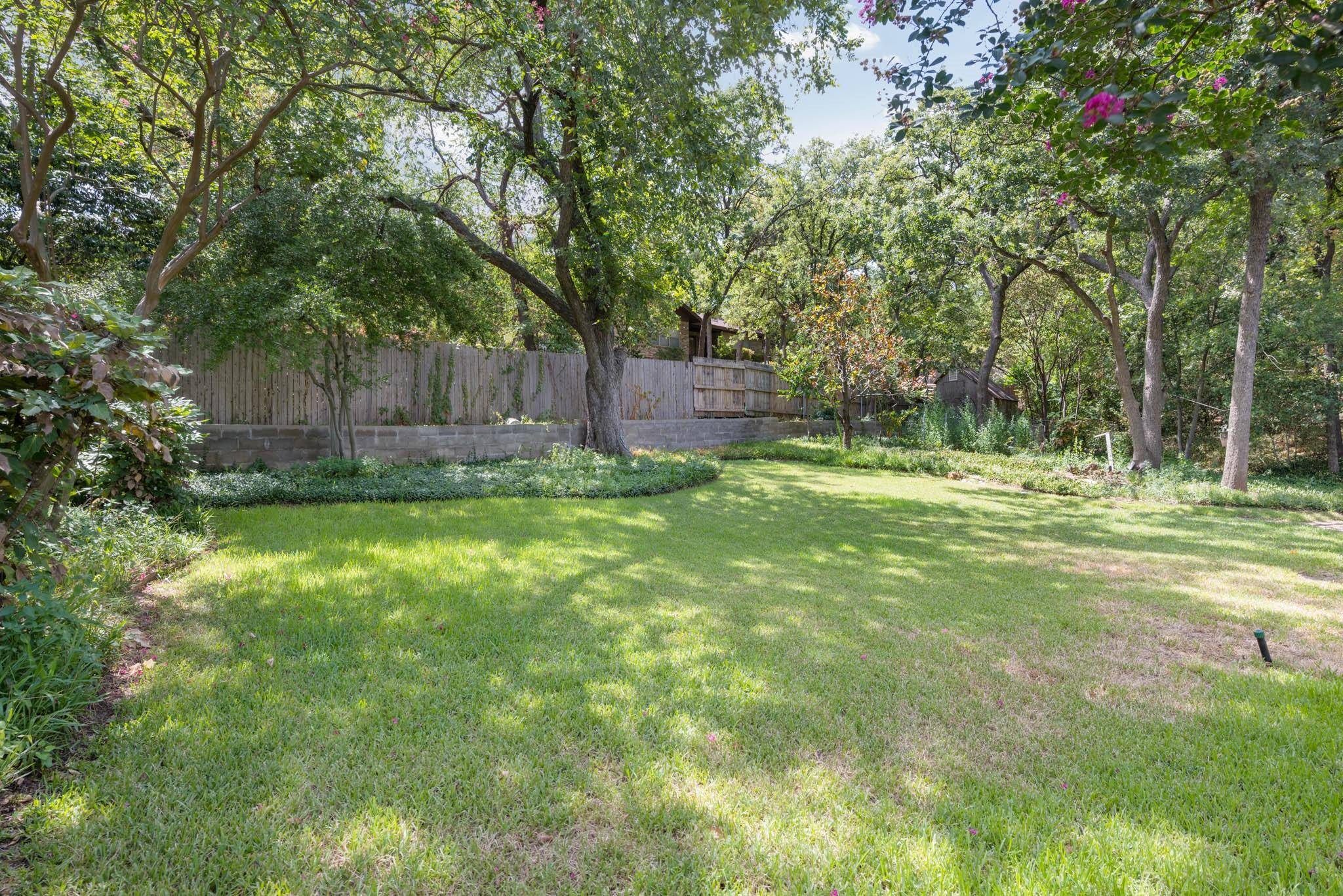 Arlington, TX 76012,2204 Crooked Oak Court