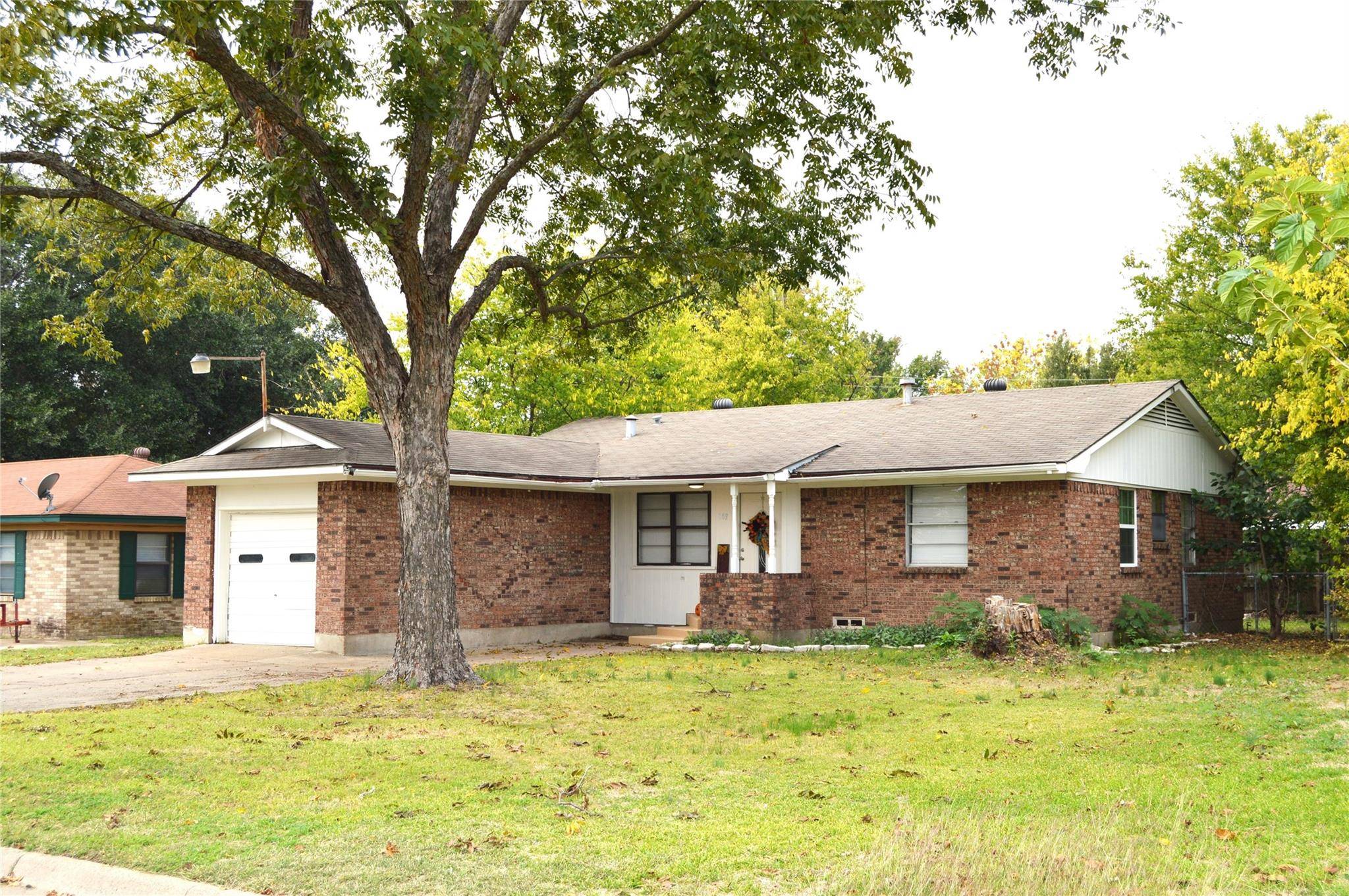 Terrell, TX 75160,109 Freeman Street