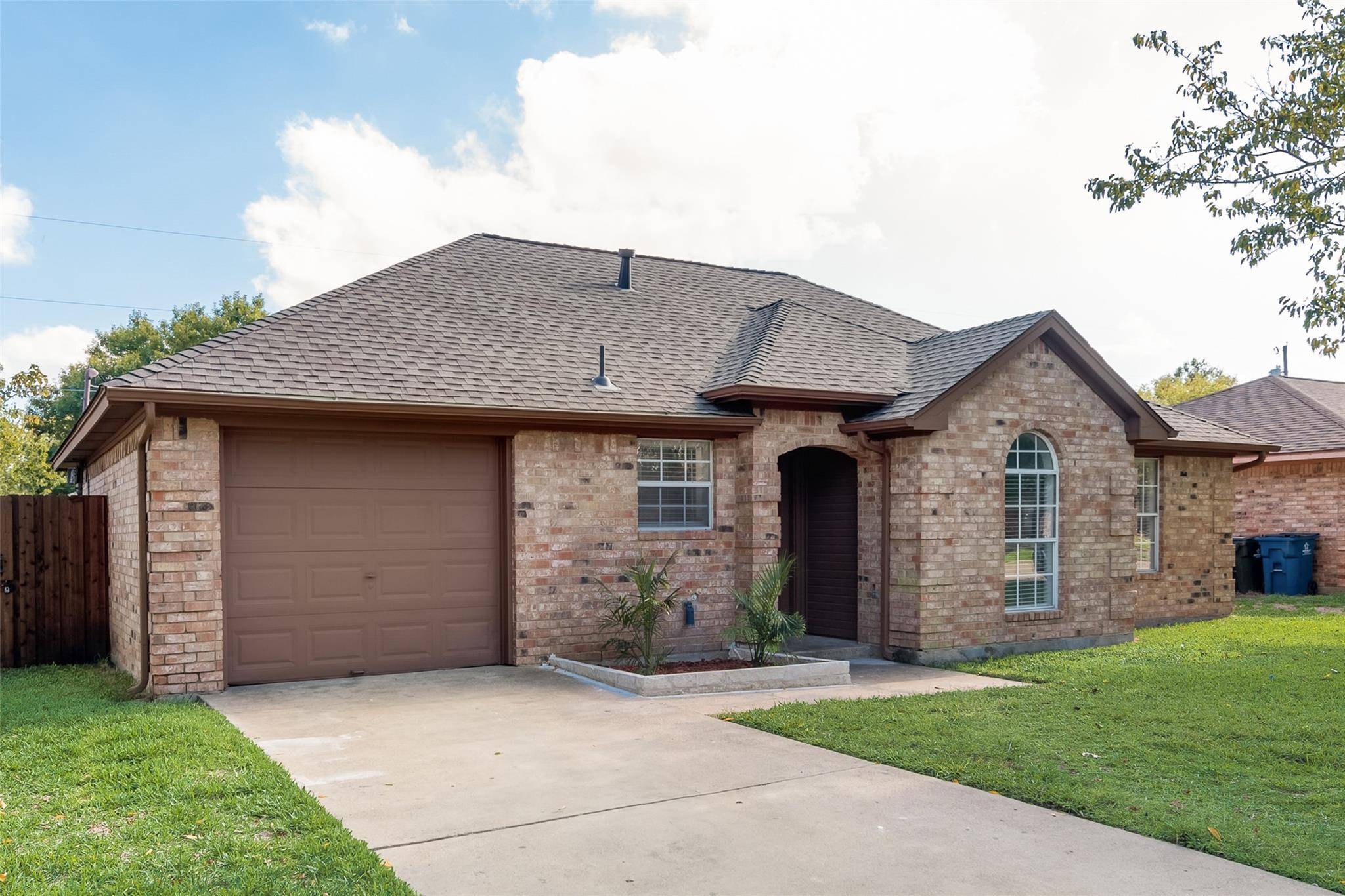 Seagoville, TX 75159,520 Thomas Trail