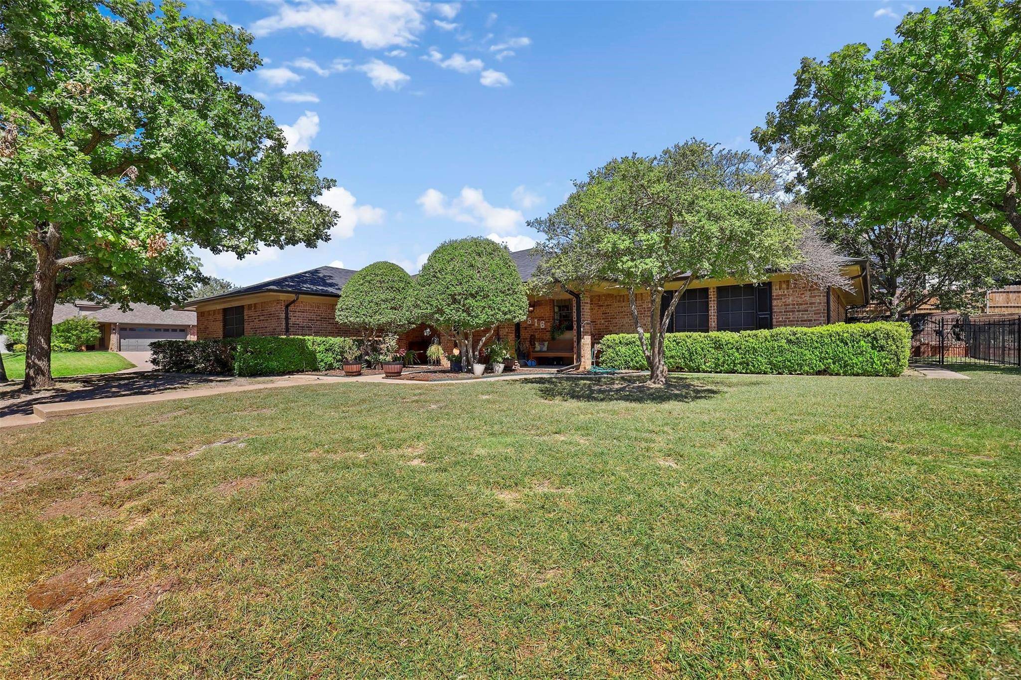 Fort Worth, TX 76179,7516 Lochwood Court