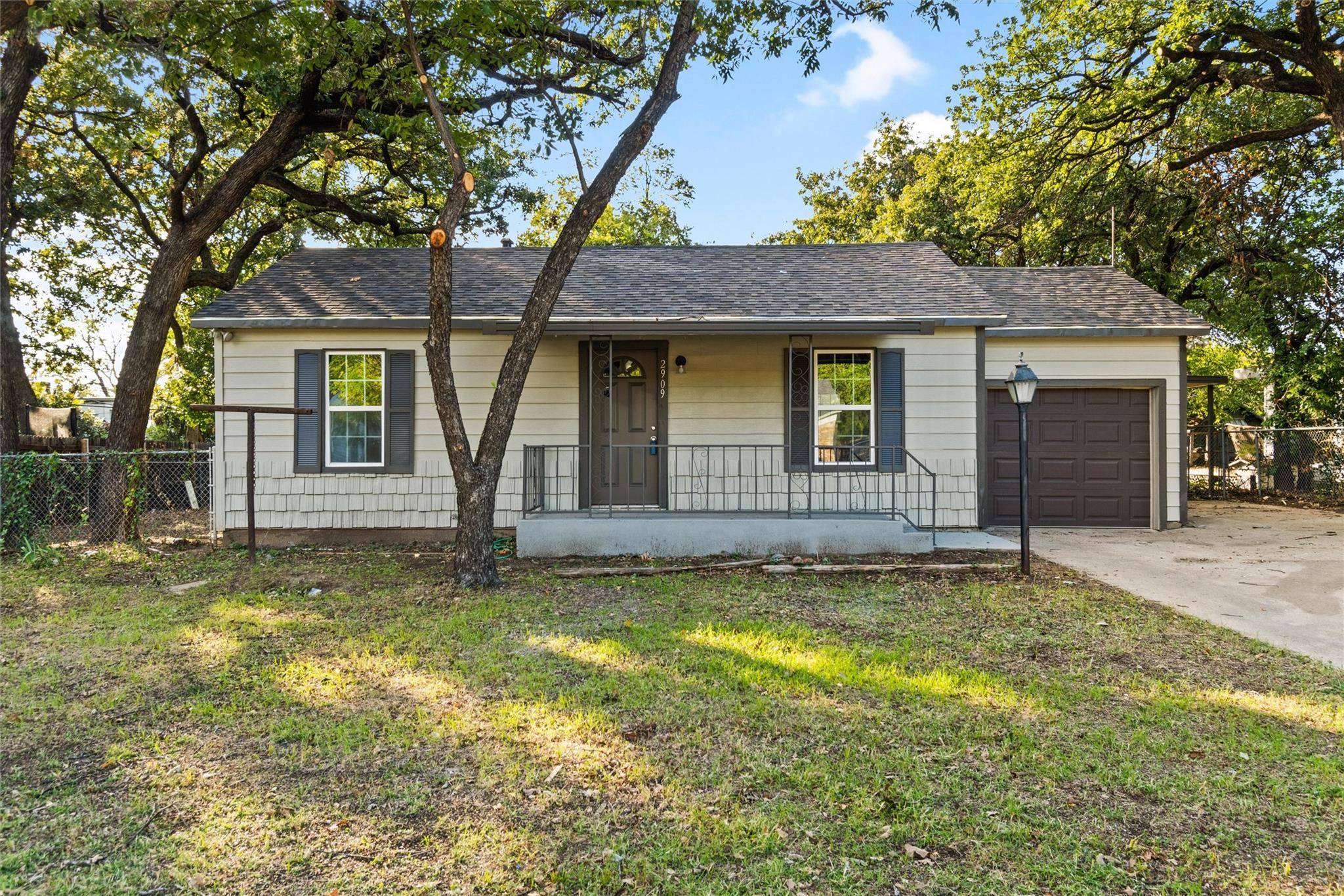 Haltom City, TX 76117,2909 Glenda Avenue