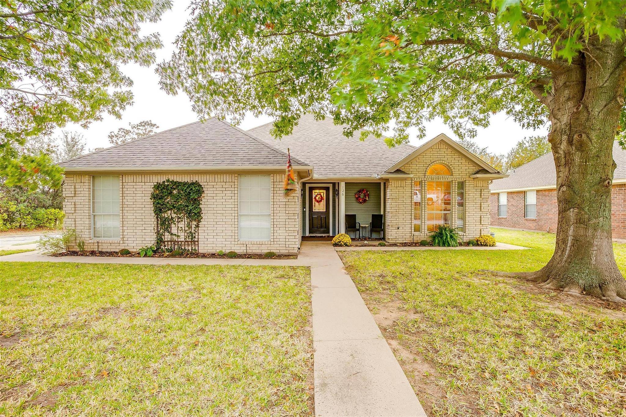 Weatherford, TX 76086,126 Chimney Rock Drive