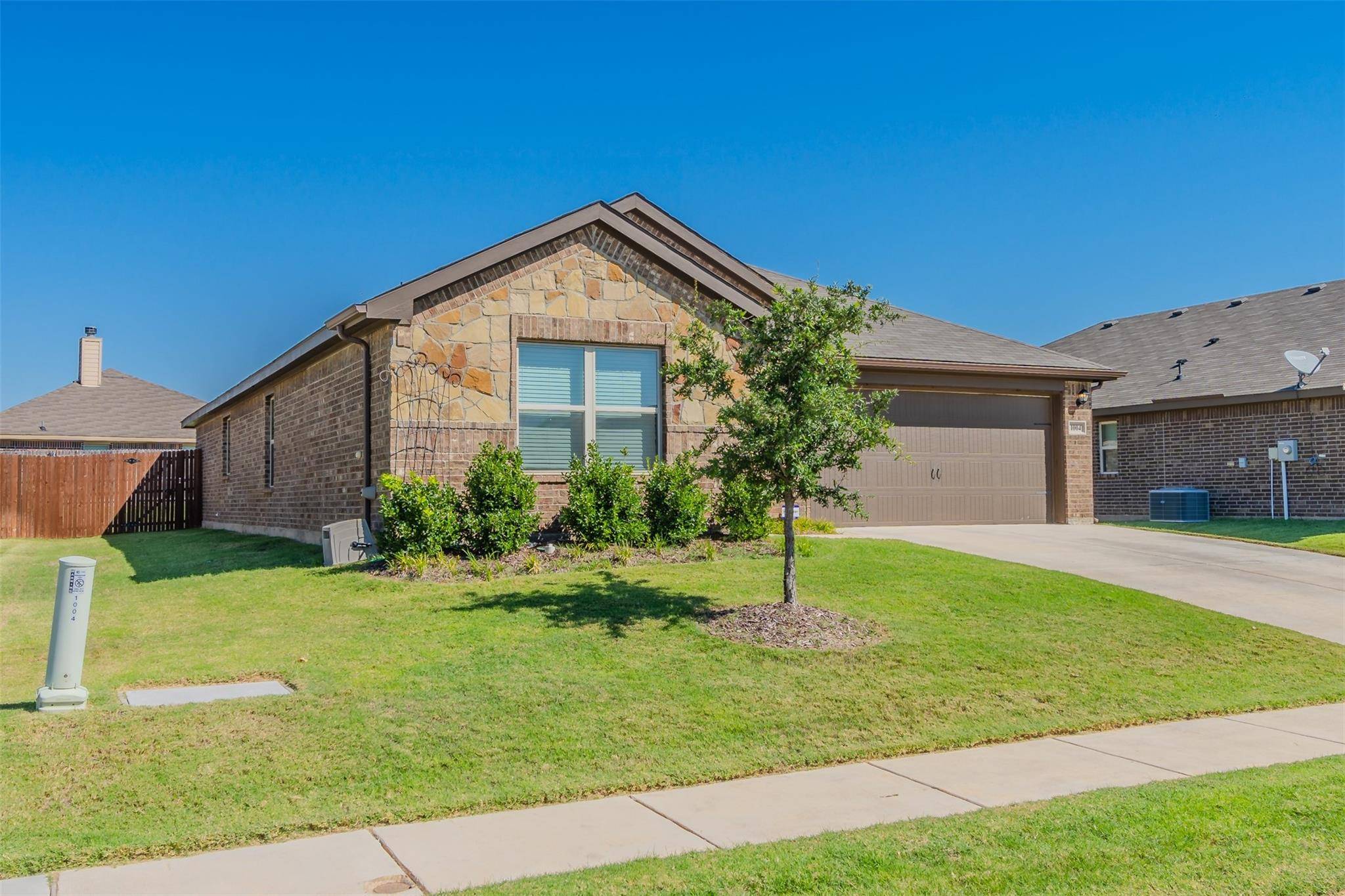 Weatherford, TX 76087,1004 Deer Valley Drive