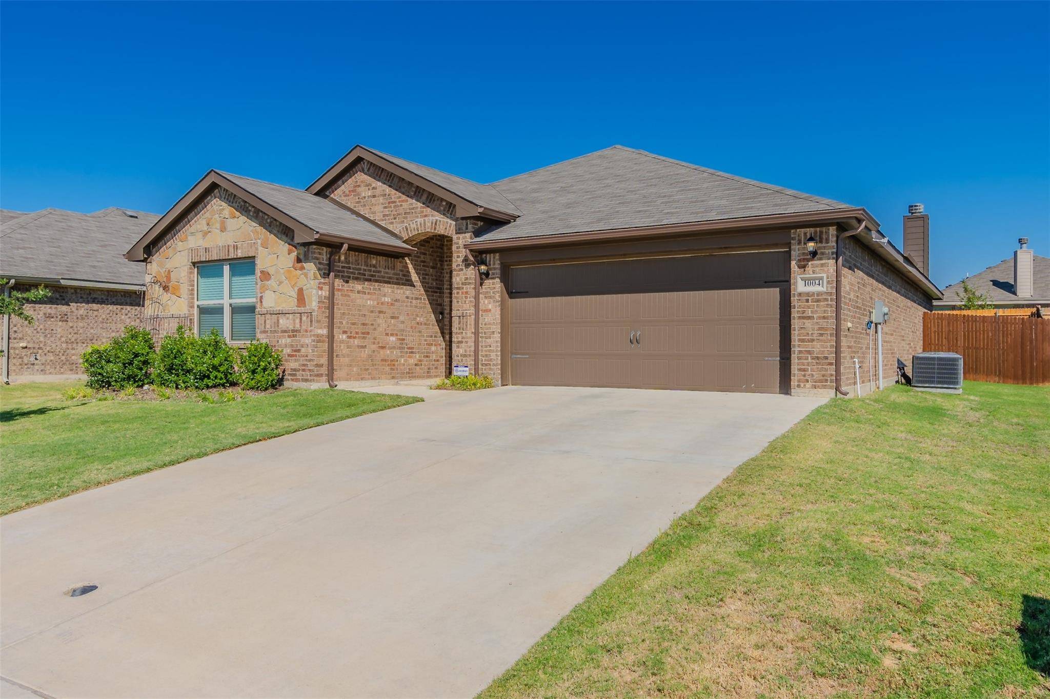 Weatherford, TX 76087,1004 Deer Valley Drive