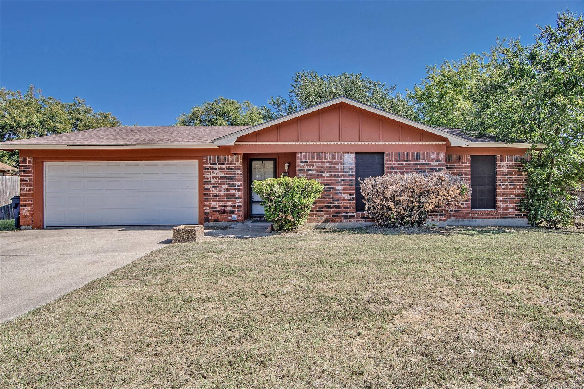 Burleson, TX 76028,620 Sandra Lane