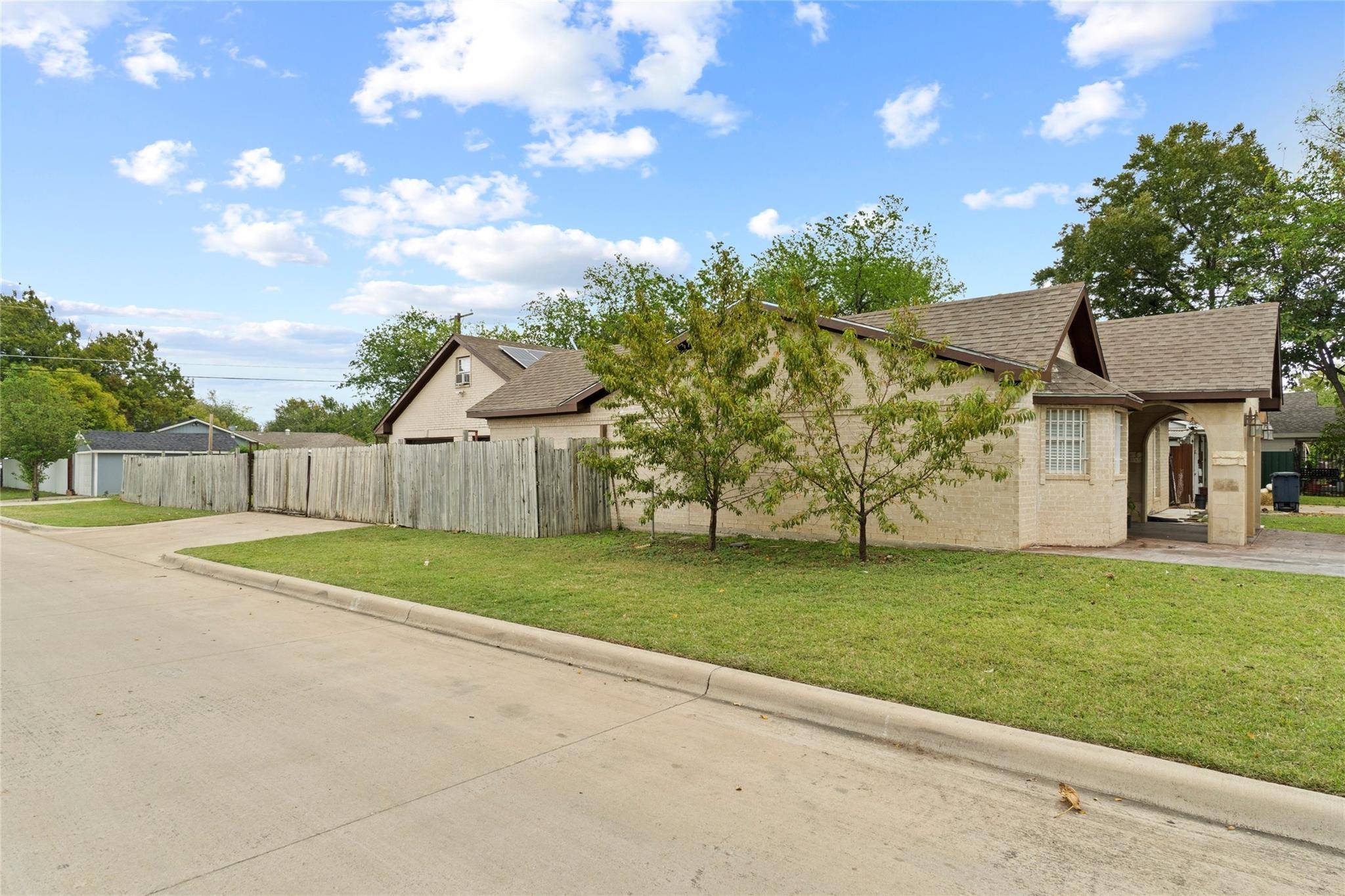 Fort Worth, TX 76106,2722 29th Street