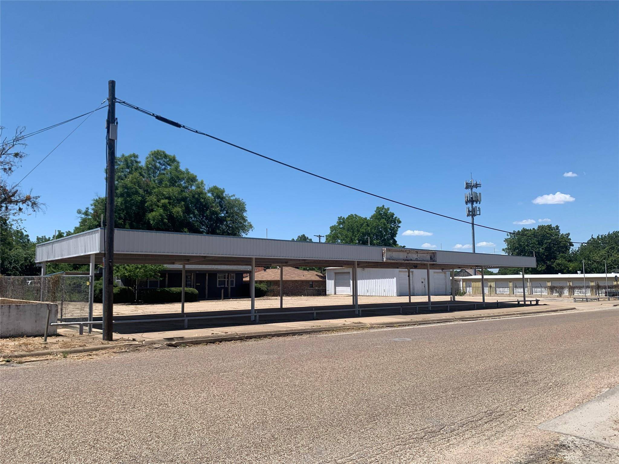 Hillsboro, TX 76645,105 W Walnut Street