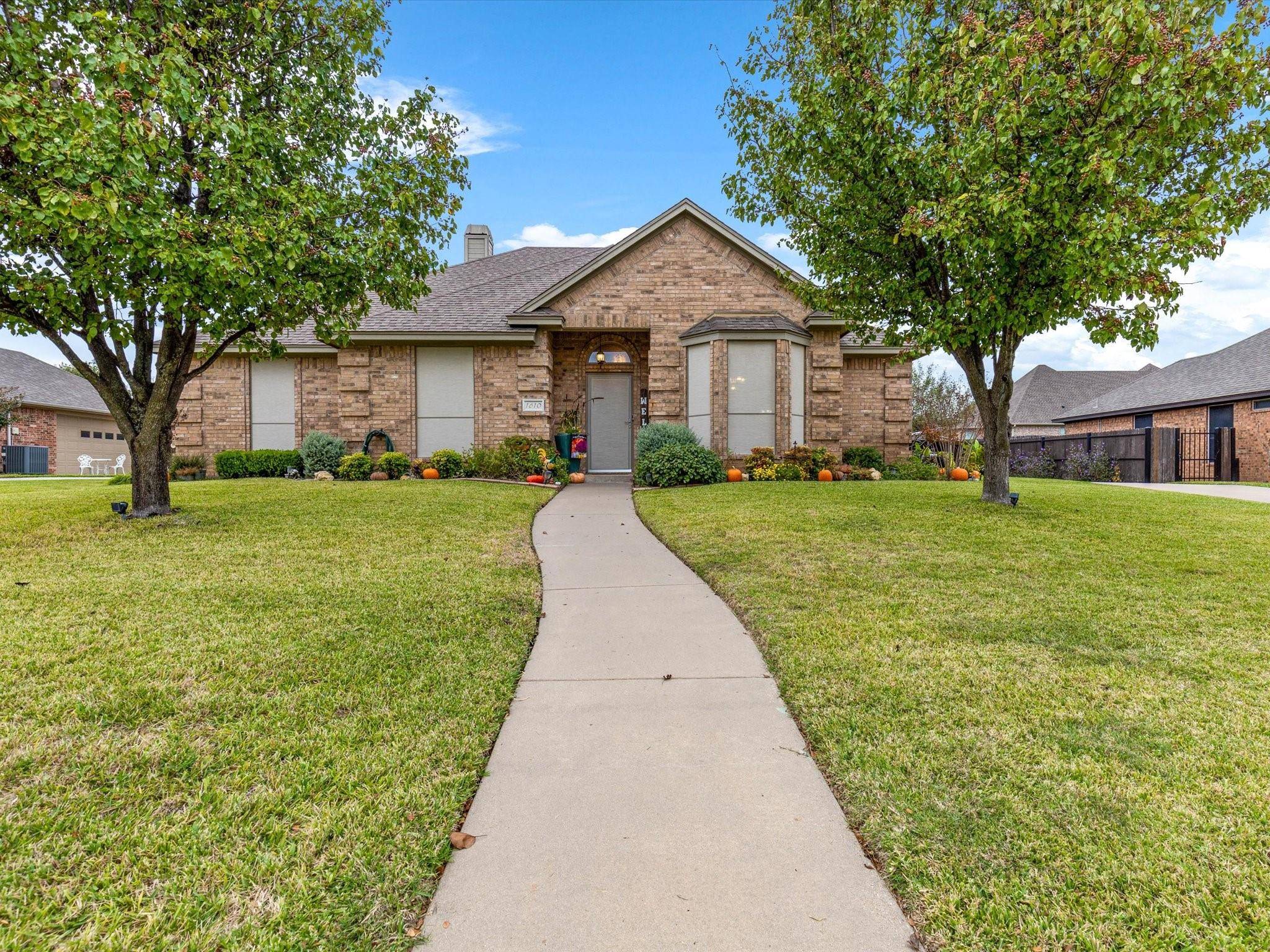 Cleburne, TX 76033,1610 Spencer Lane