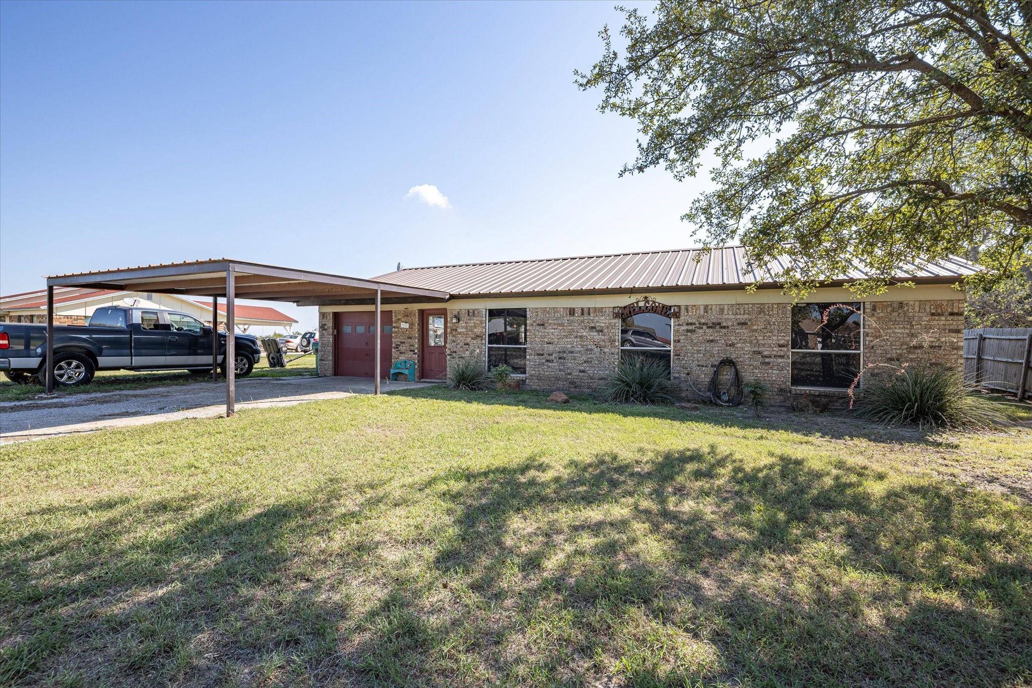 Weatherford, TX 76088,312 Green Acres Road