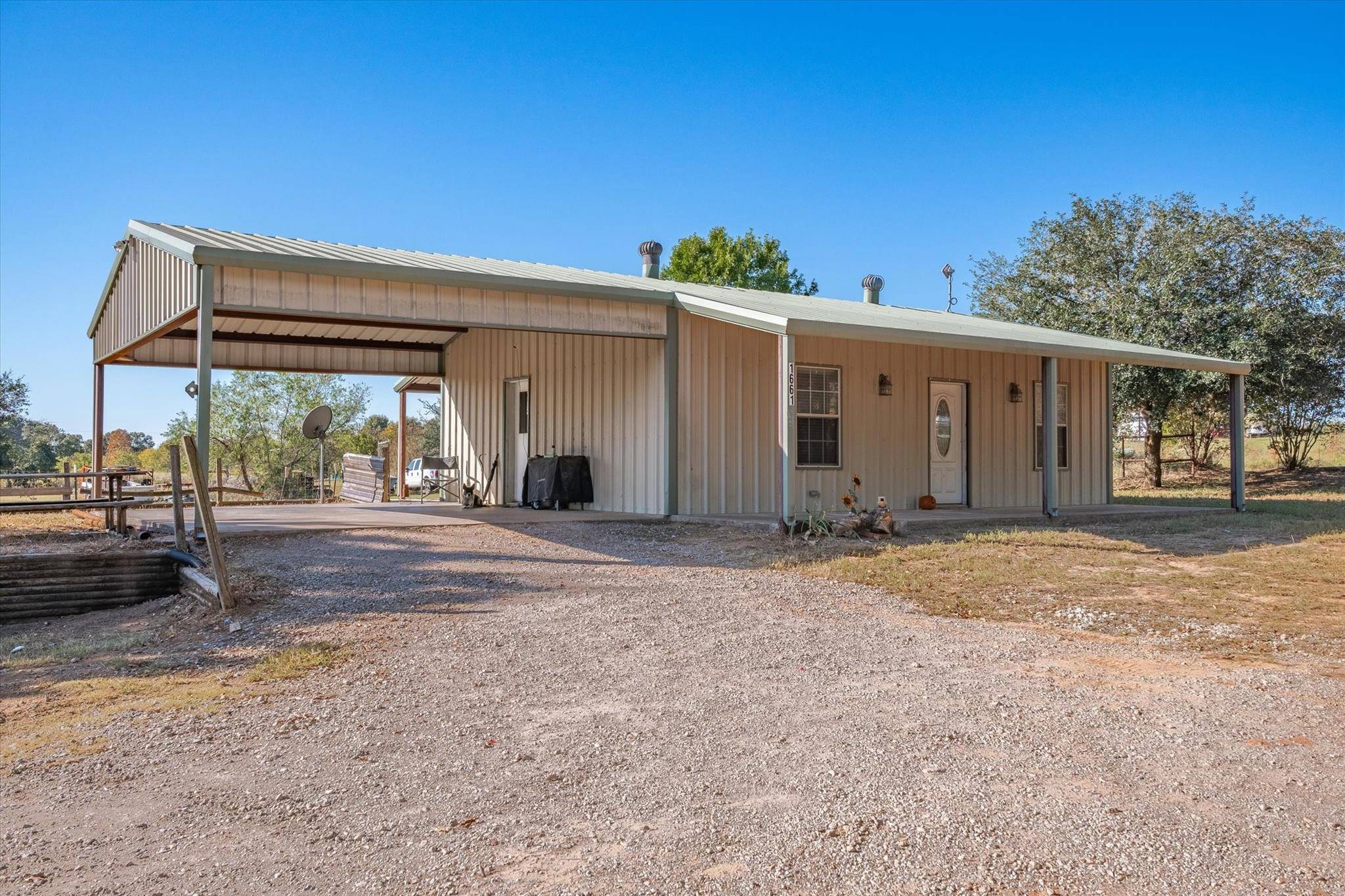 Grand Saline, TX 75140,1661 VZ County Road 1514