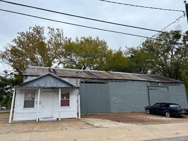 Paris, TX 75460,111 E Price Street