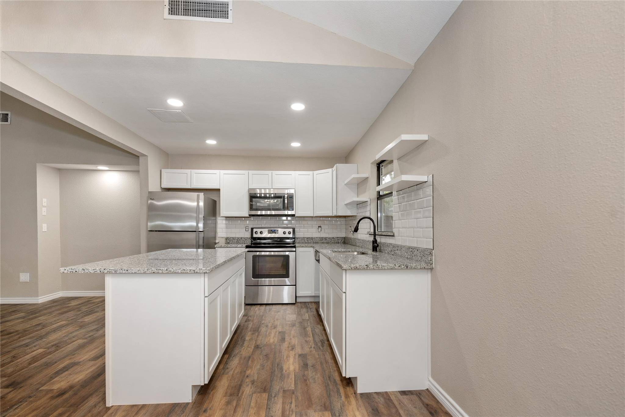 Mesquite, TX 75150,924 Via Balboa