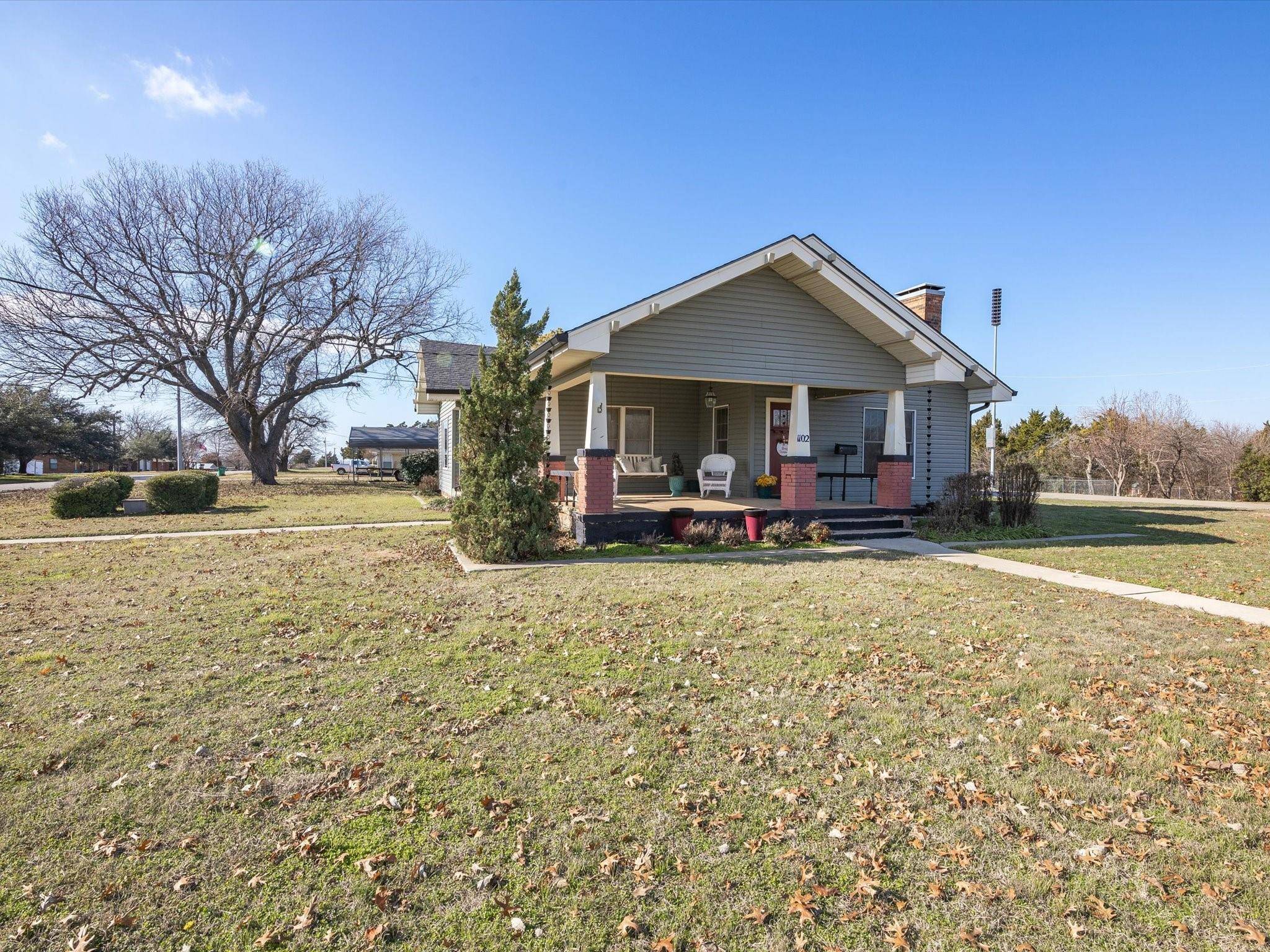 Bowie, TX 76230,1102 Central Avenue