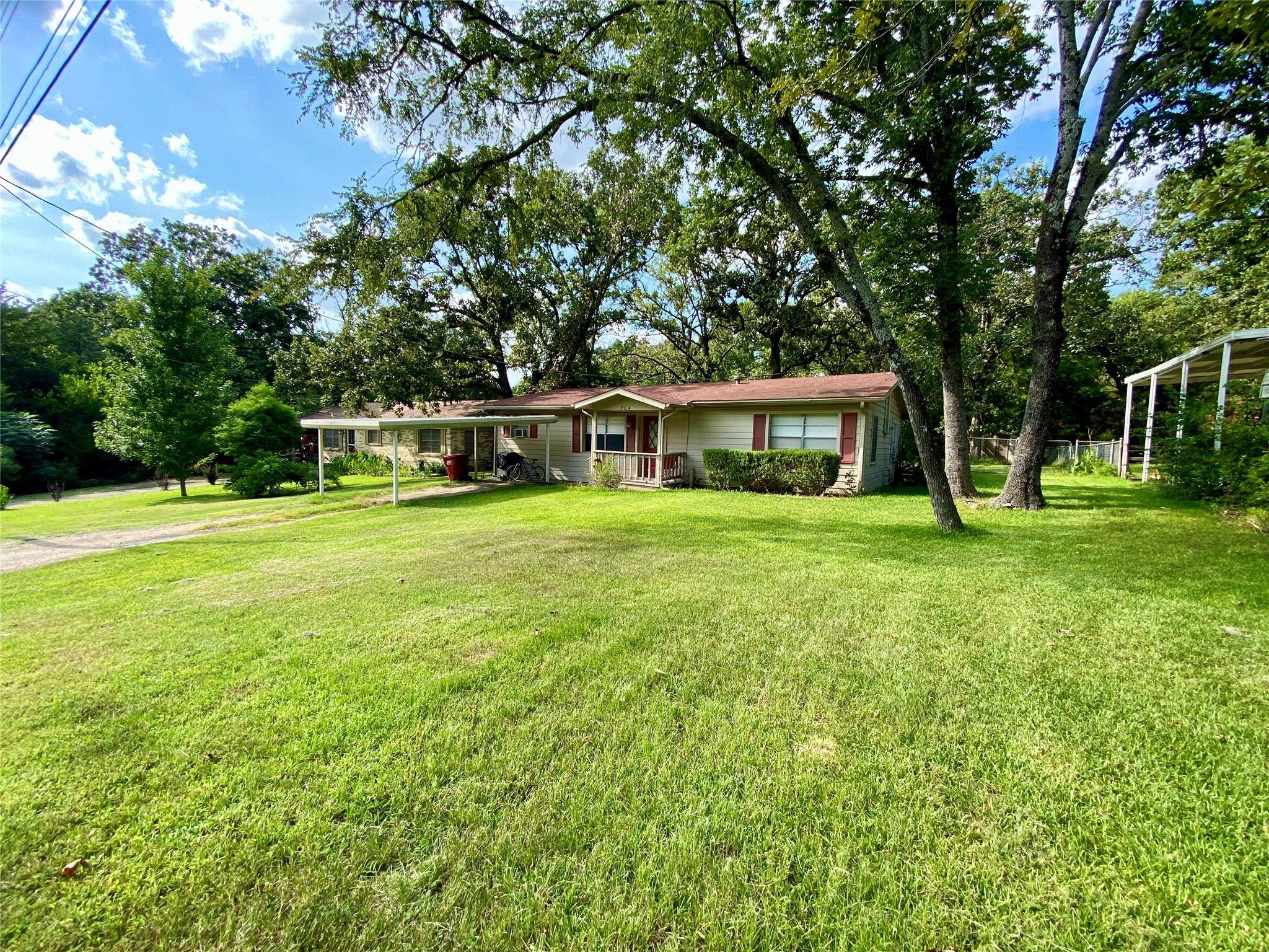 Canton, TX 75103,704 W Elm Street