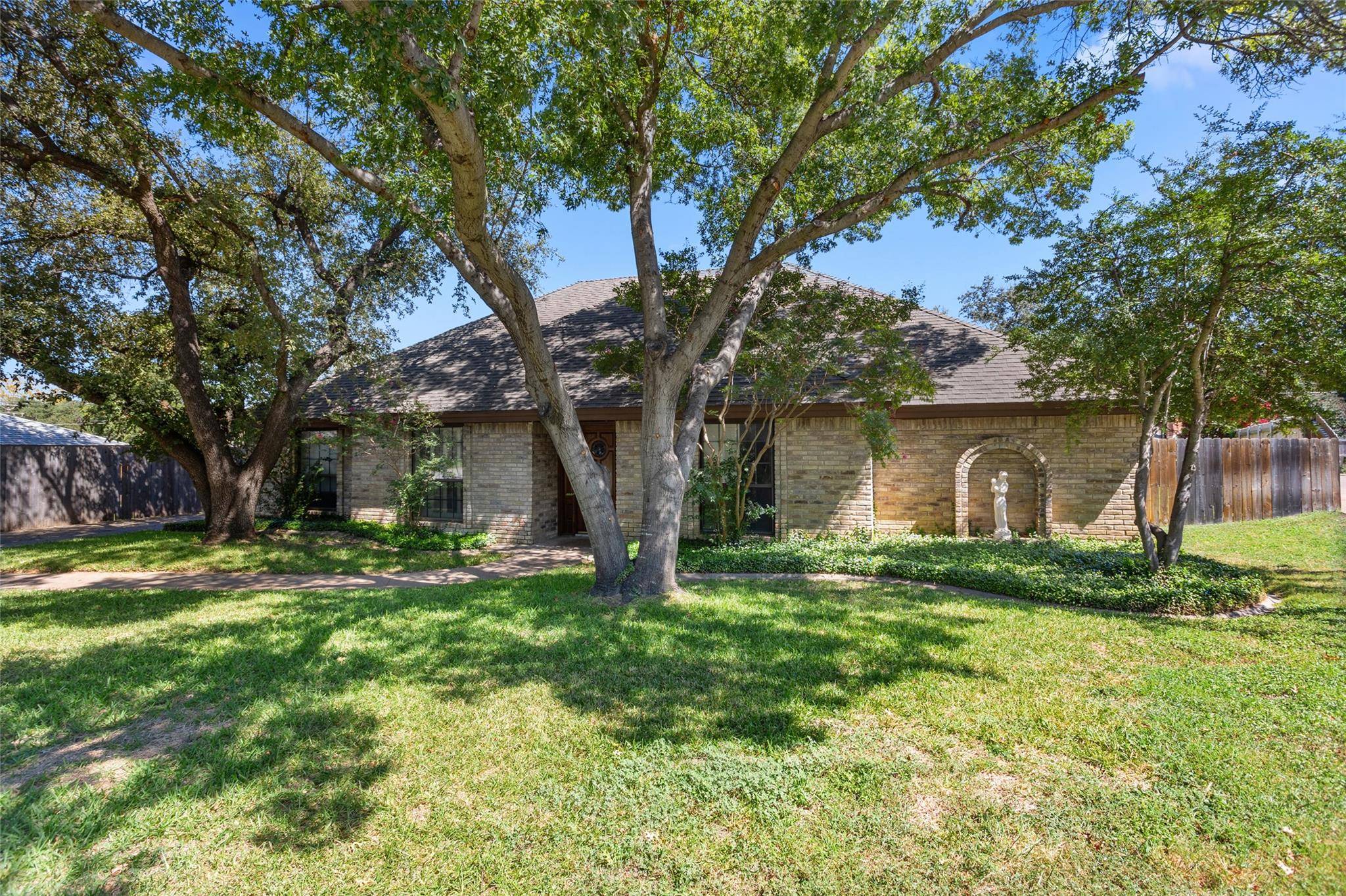 Fort Worth, TX 76132,4817 Willow Run Court