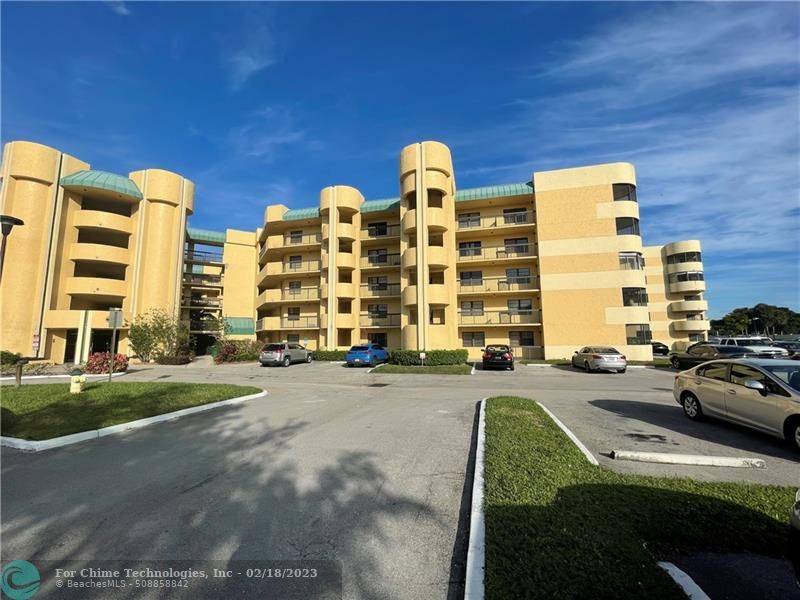 Lauderhill, FL 33313,6575 W Oakland Park Blvd  #301