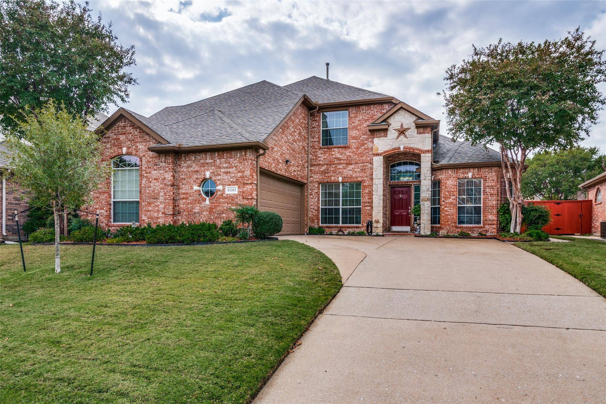 Rowlett, TX 75089,8501 Sawgrass Lane