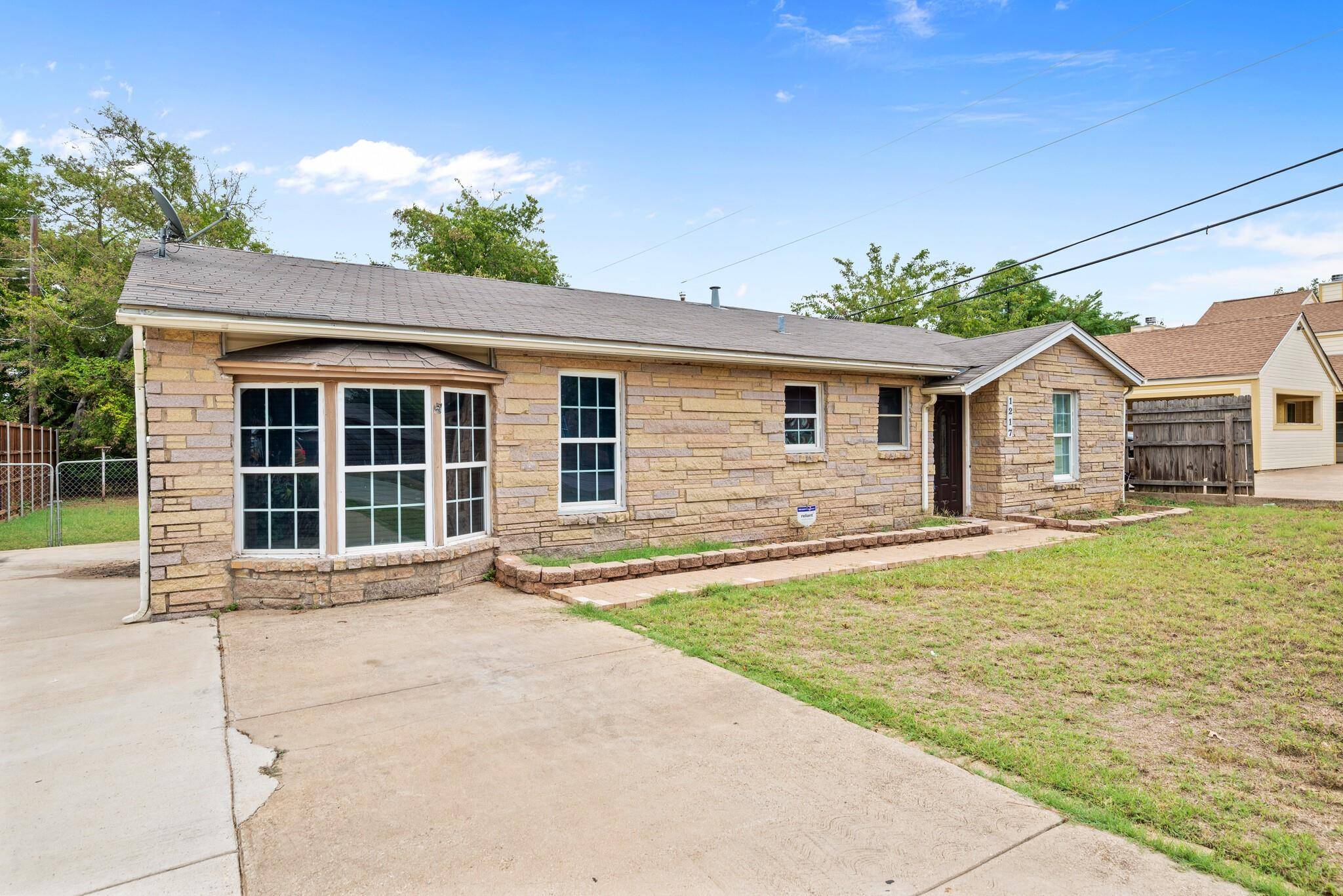 Arlington, TX 76011,1217 Gibbins Road