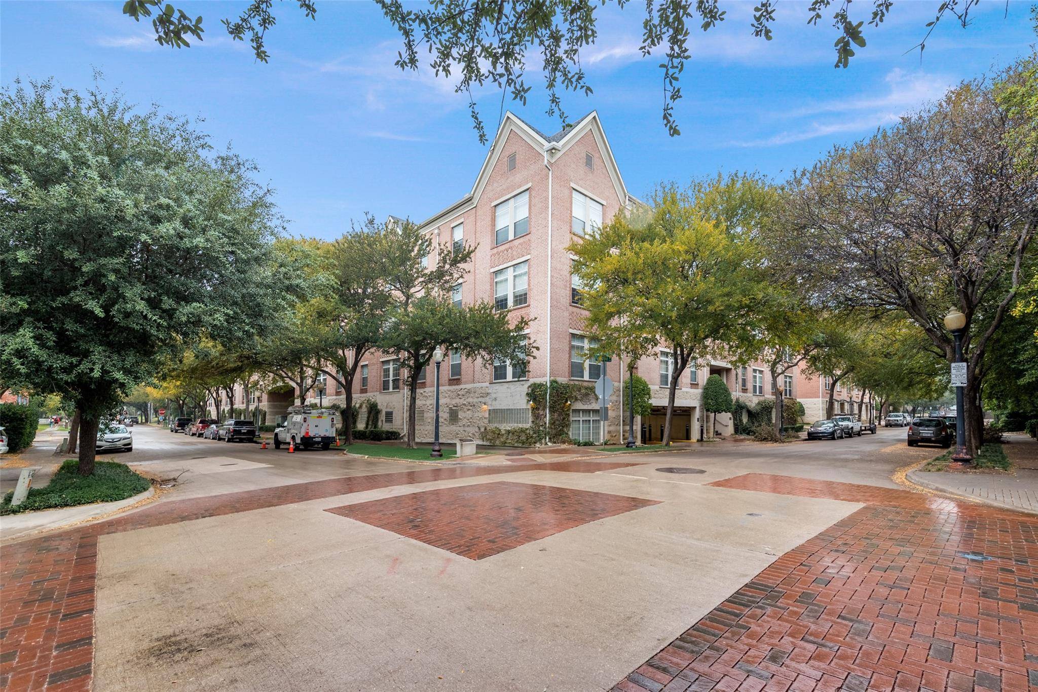 Dallas, TX 75204,2305 Worthington Street #310