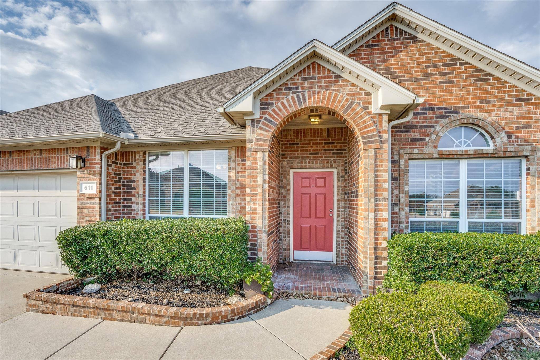 Arlington, TX 76002,511 Poplar Vista Lane