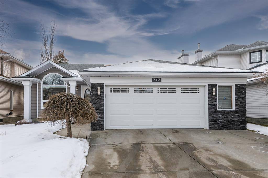 Calgary, AB T2Z 2K2,213 Douglasbank Mews SE