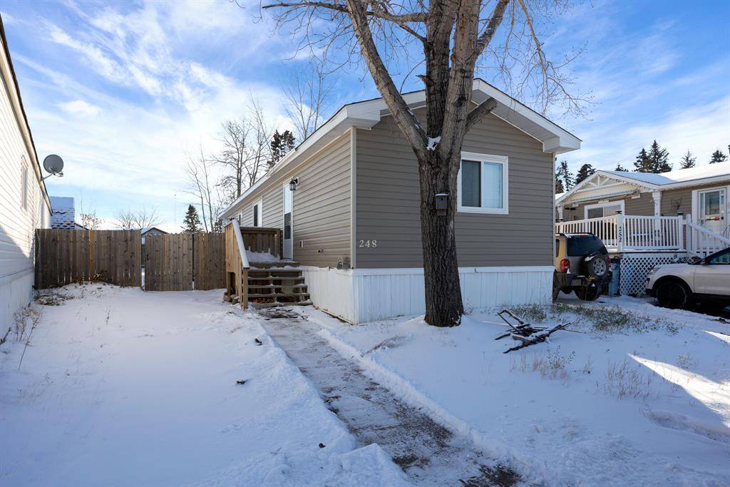 Fort Mcmurray, AB T9H 2M6,248 Grenfell CRES